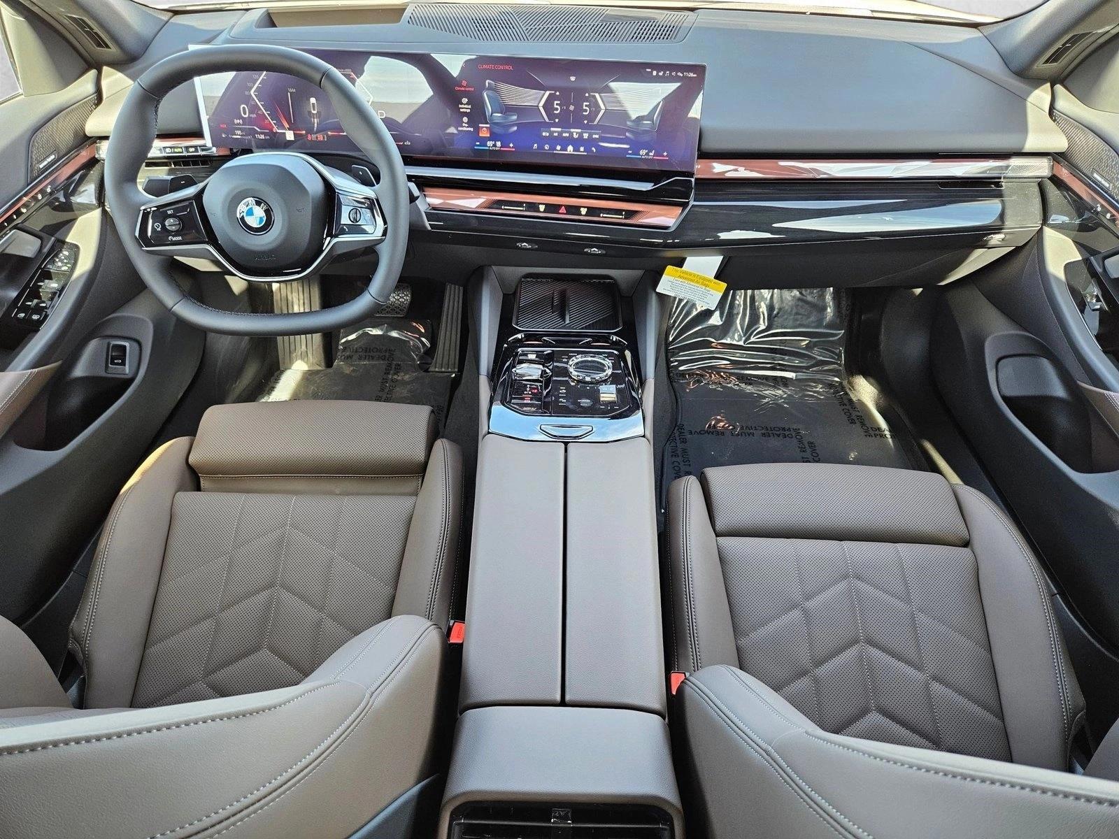 Thumbnail: 2026 BMW 5 Series - 4