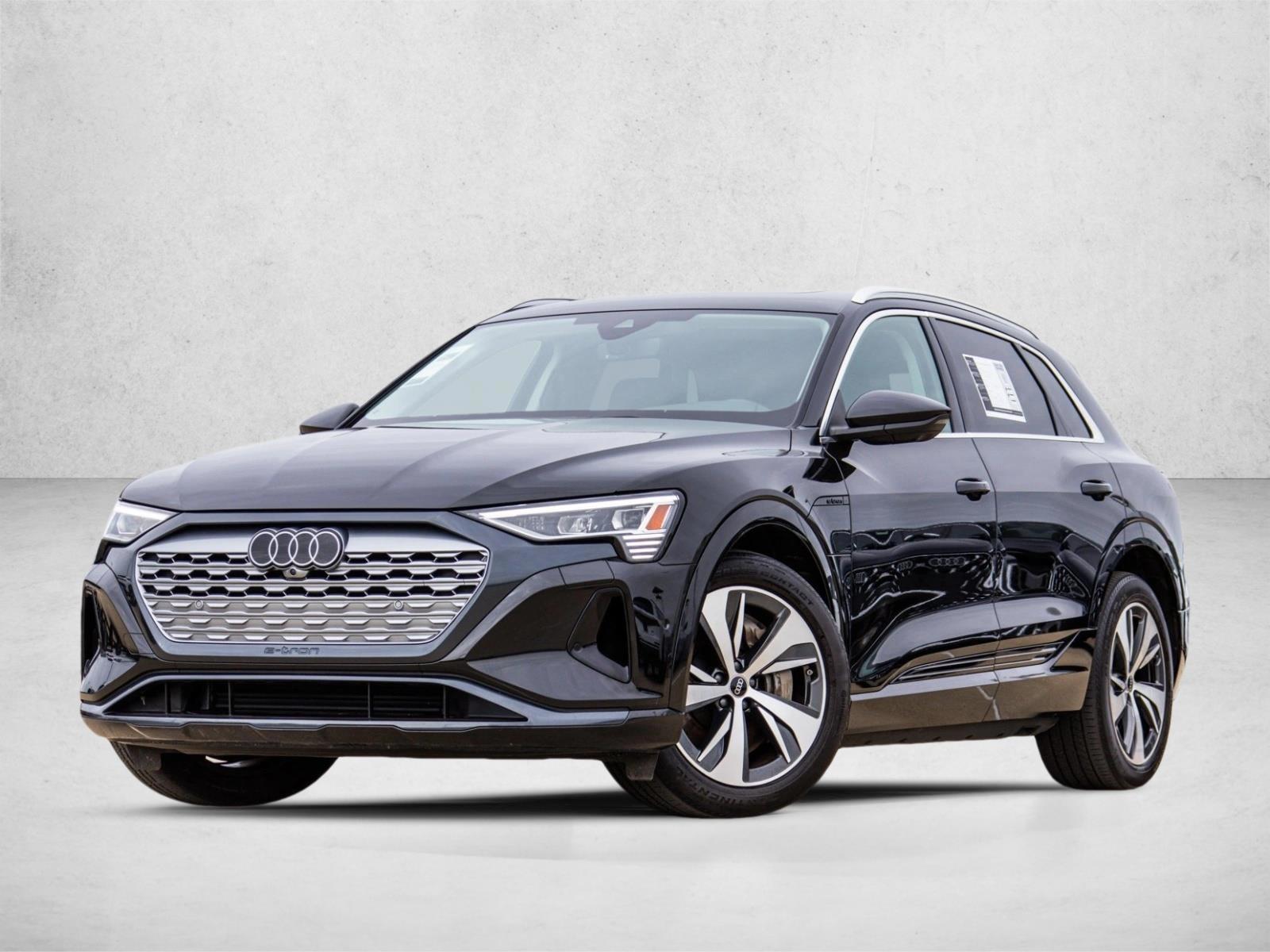 Thumbnail: 2024 Audi Q8 e-tron - 1