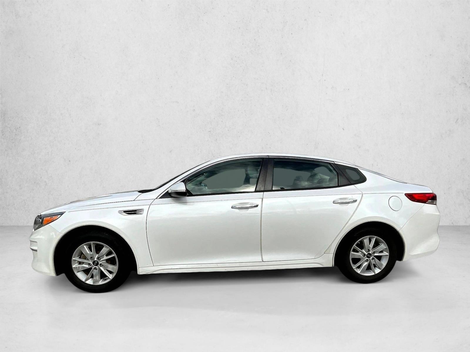 2016 Kia Optima LX - Photo 6