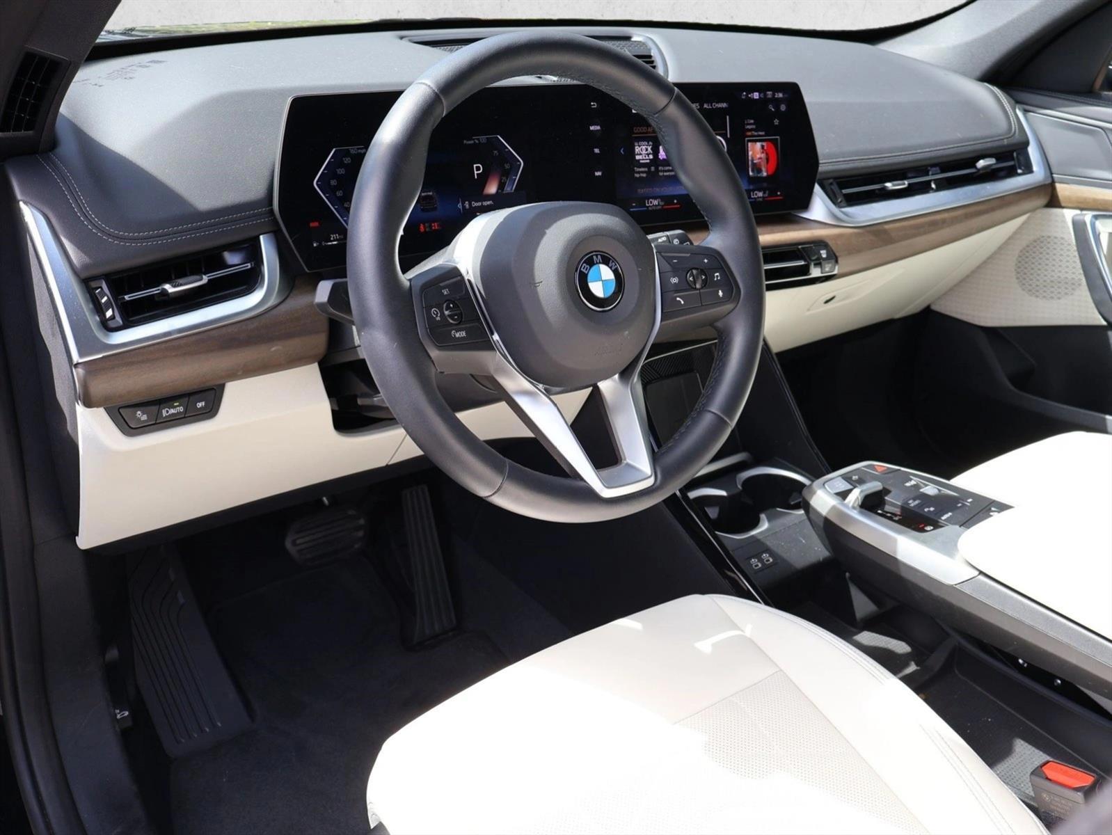 Thumbnail: 2026 BMW X1 - 3