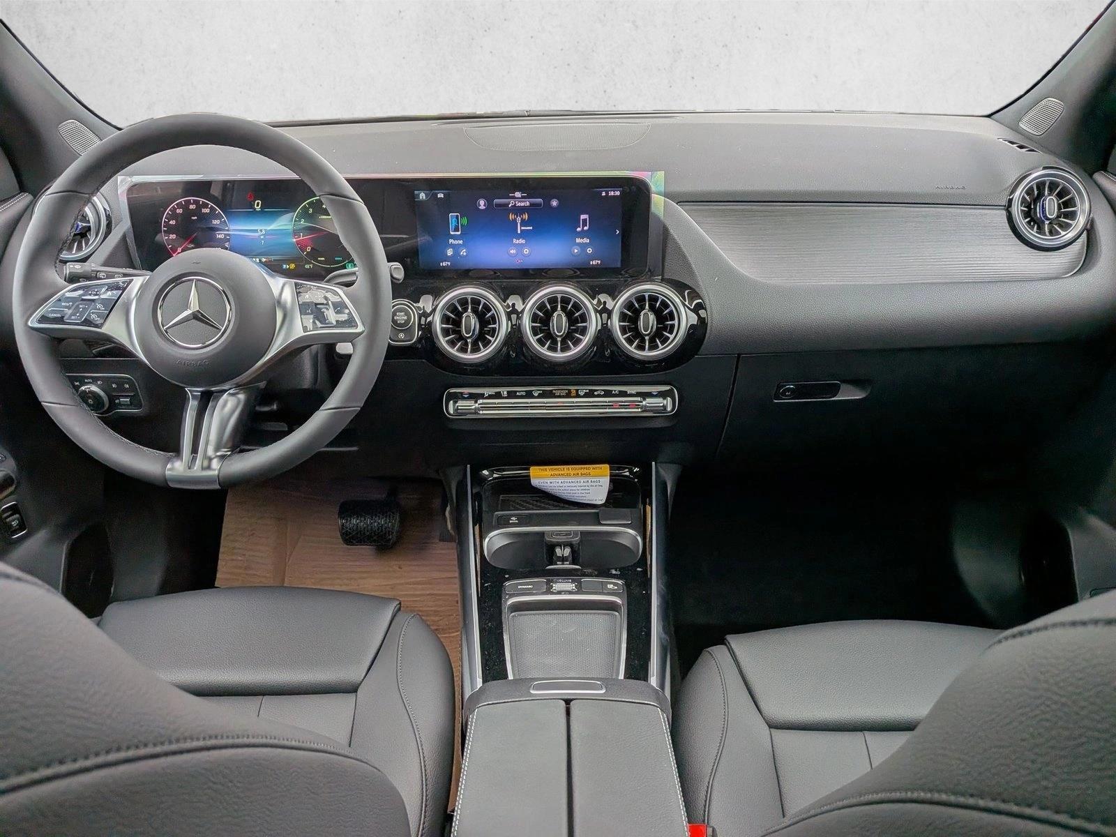 Thumbnail: 2026 Mercedes-Benz GLA - 4