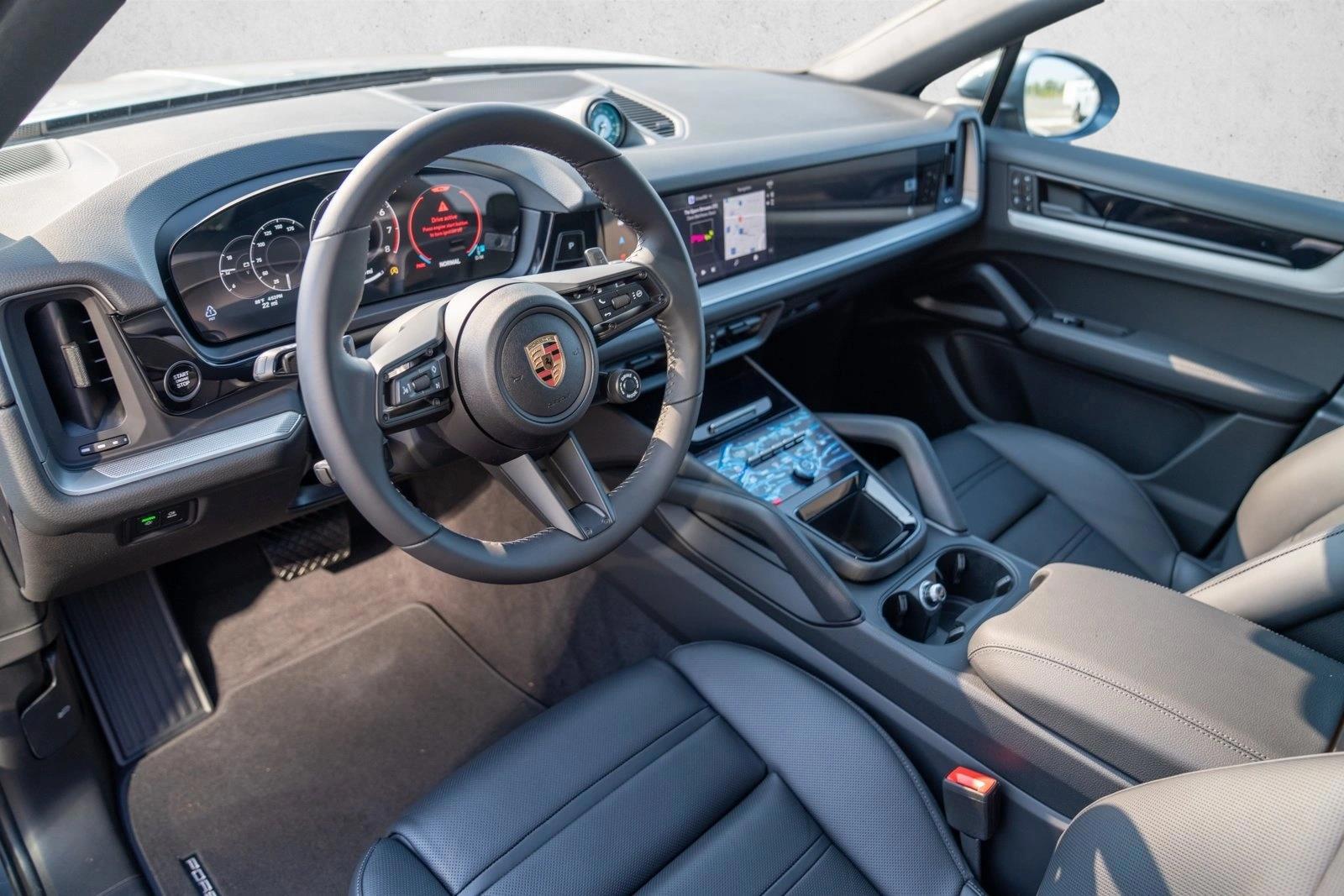 Thumbnail: 2026 Porsche Cayenne - 3