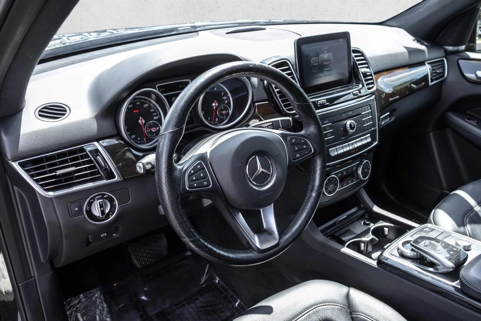 Thumbnail: 2017 Mercedes-Benz GLE - 3