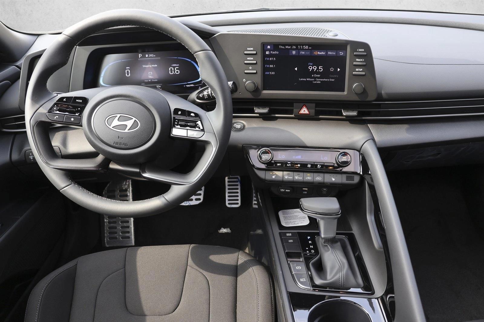 Thumbnail: 2026 Hyundai Elantra - 4