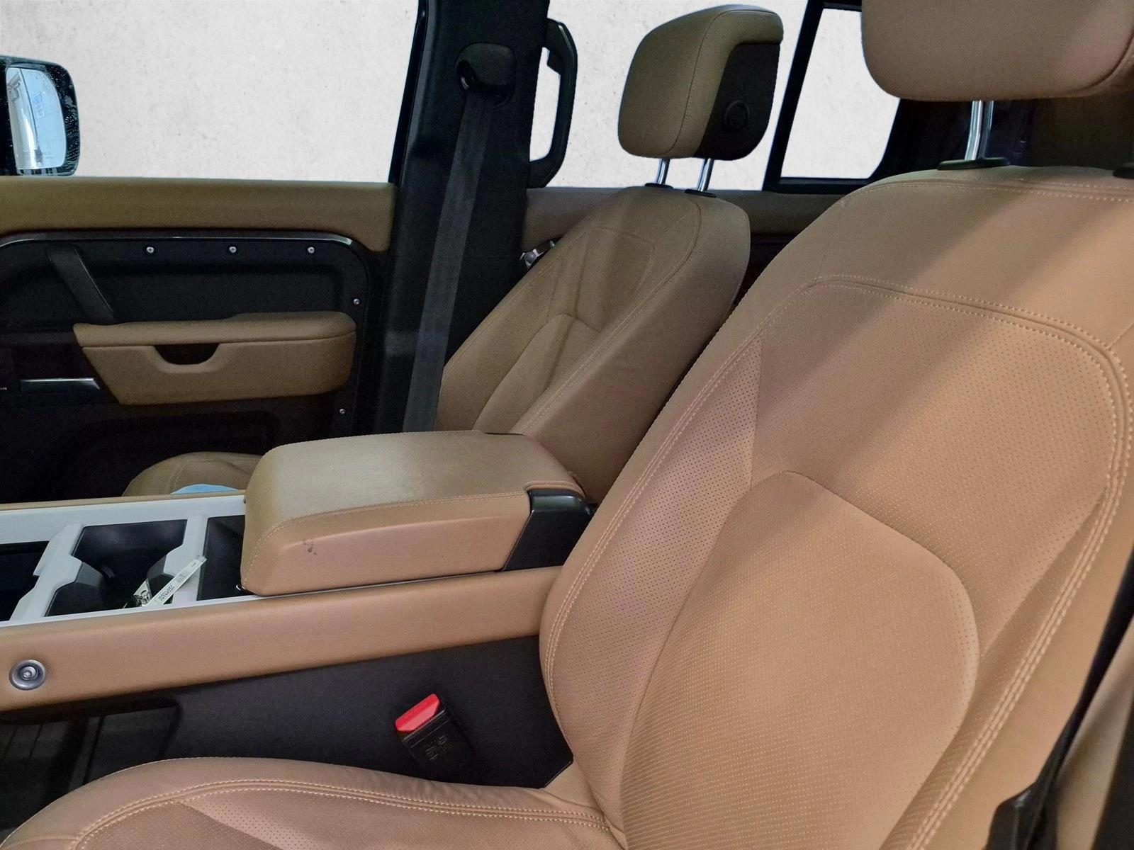 2025 Land Rover Defender S - Photo 15
