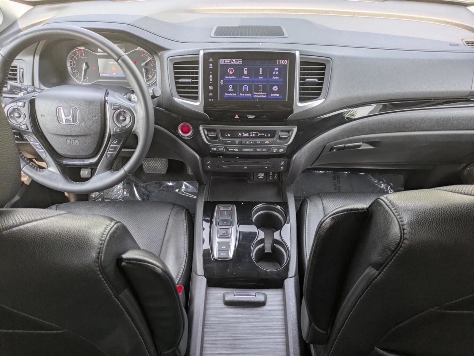 Thumbnail: 2017 Honda Pilot - 4