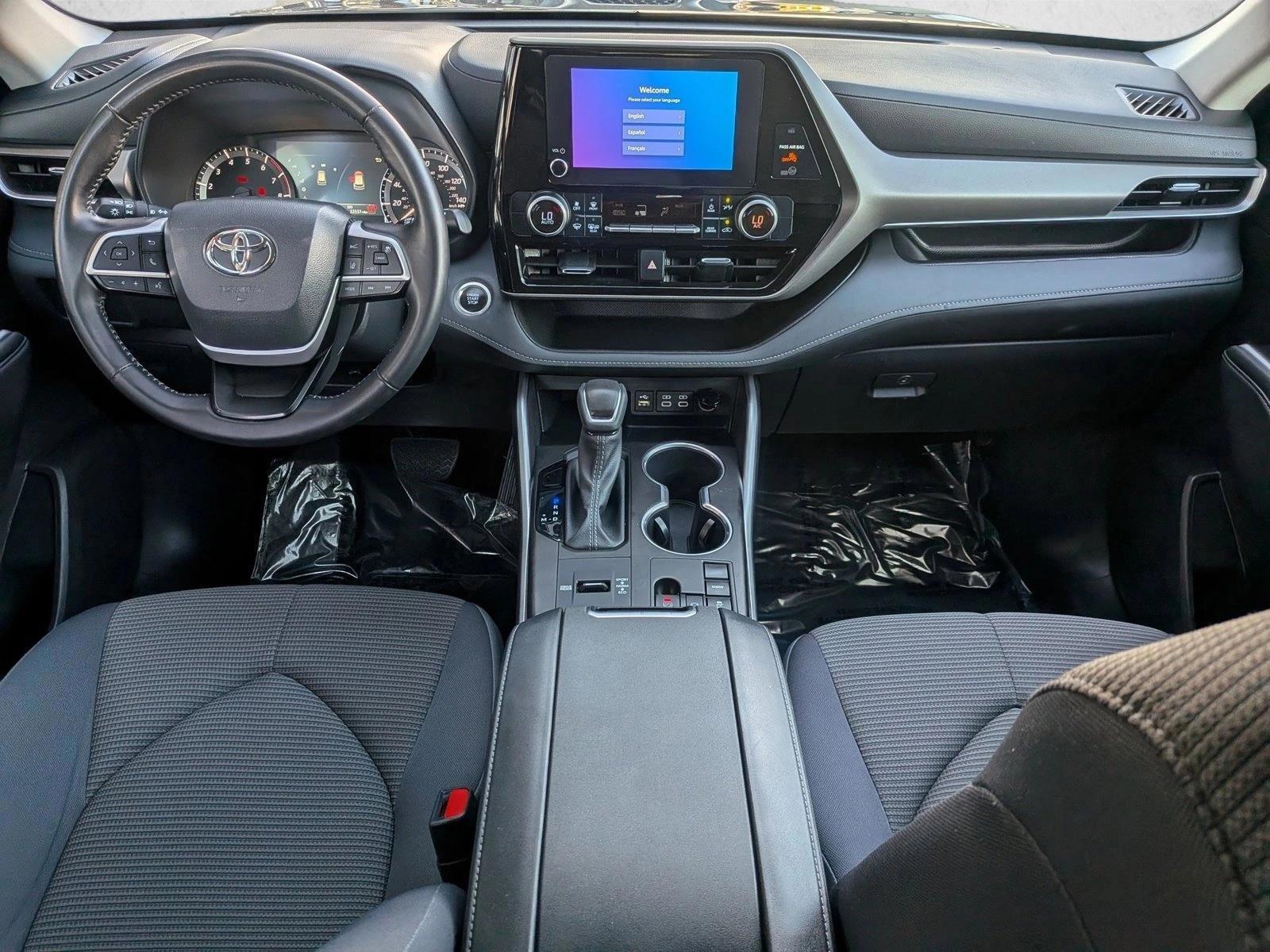 Thumbnail: 2025 Toyota Highlander - 3