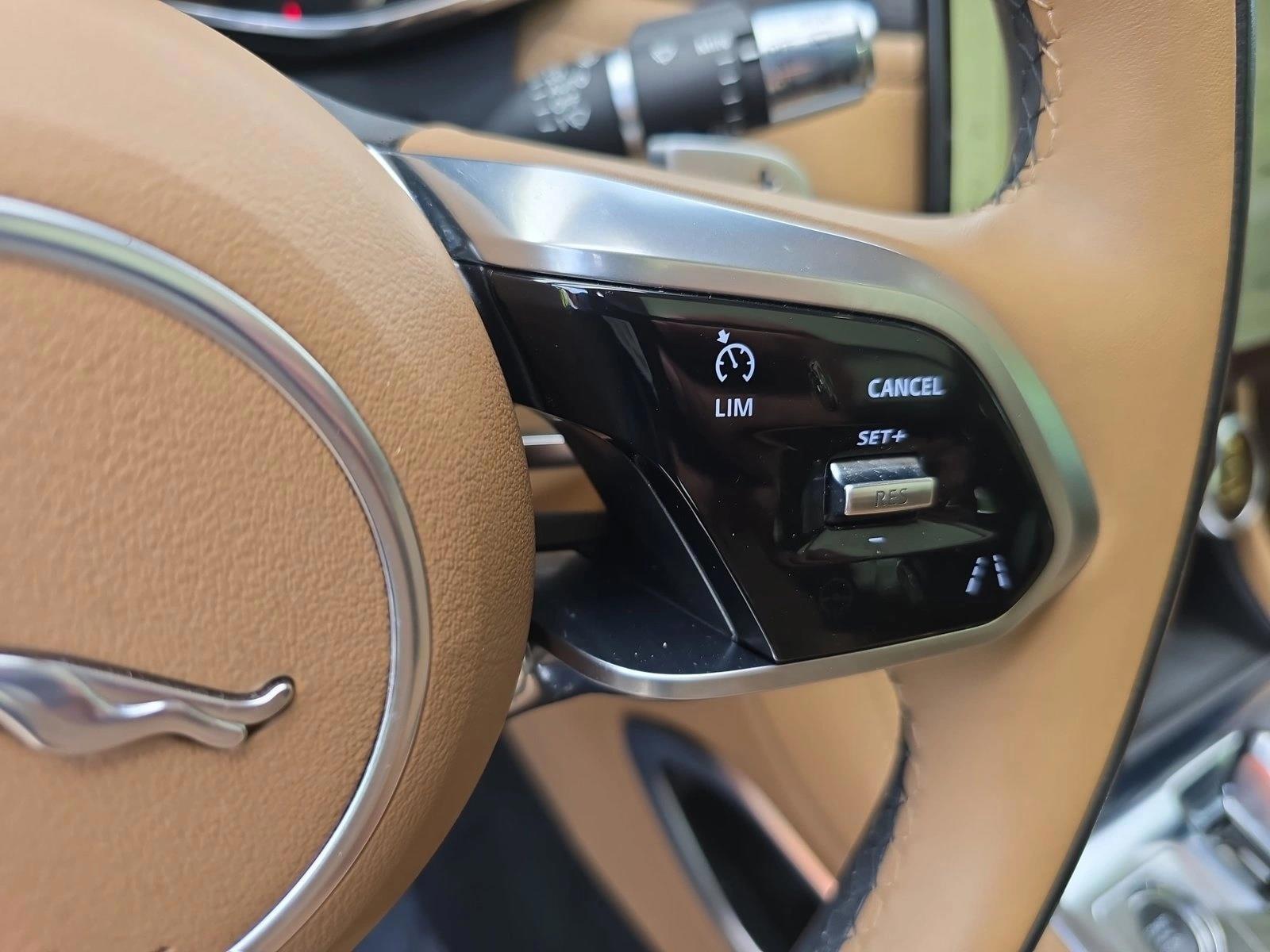 2021 Jaguar F-Pace S - Photo 19