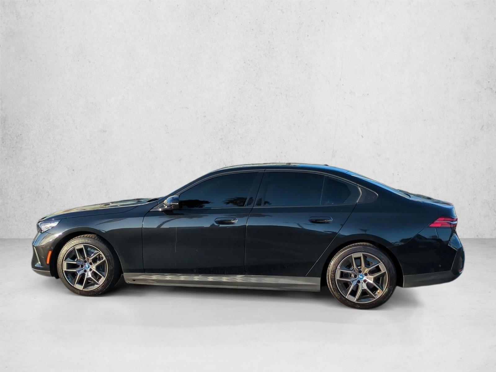 Thumbnail: 2024 BMW i5 - 2