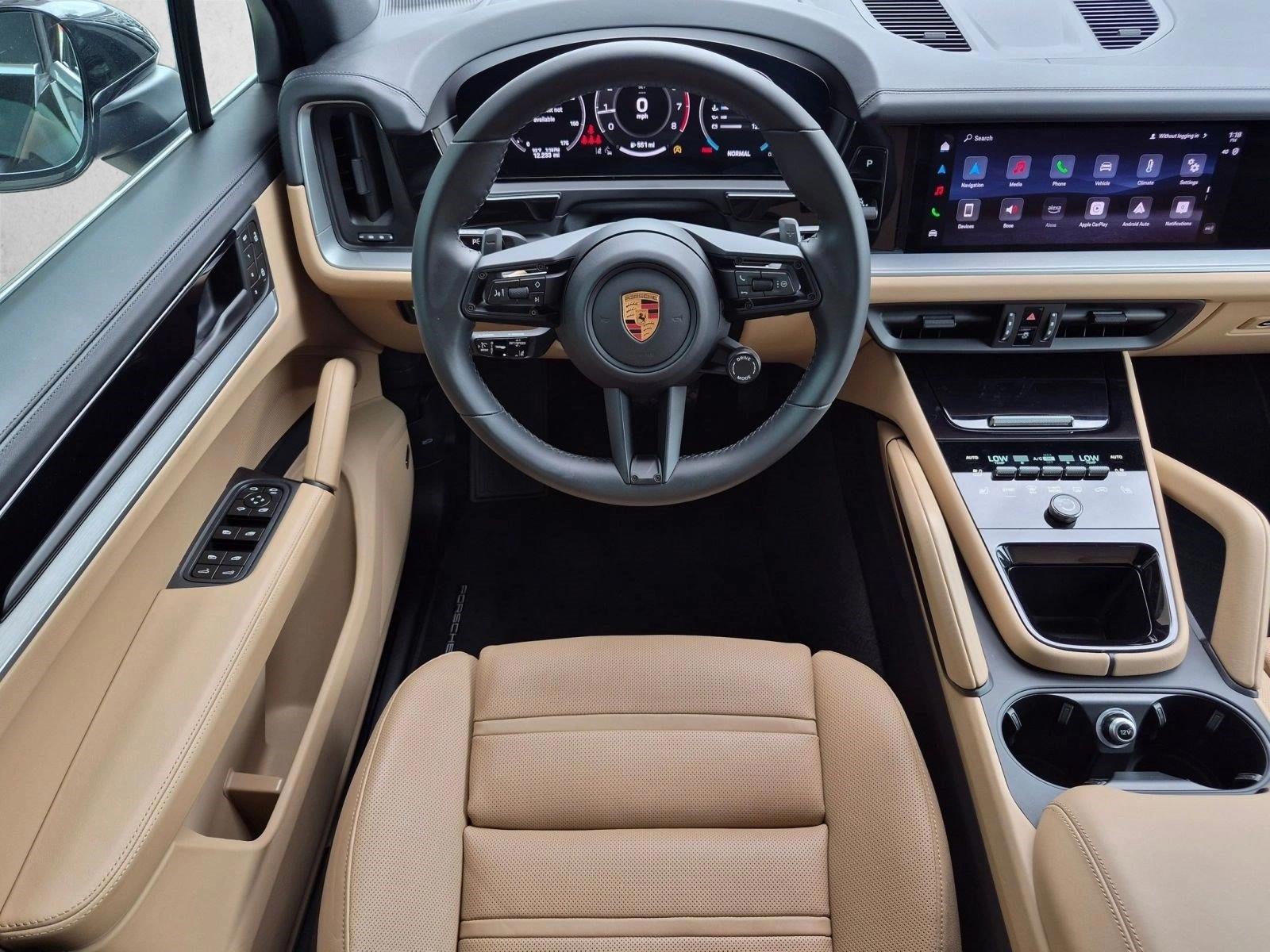 Thumbnail: 2026 Porsche Cayenne - 3