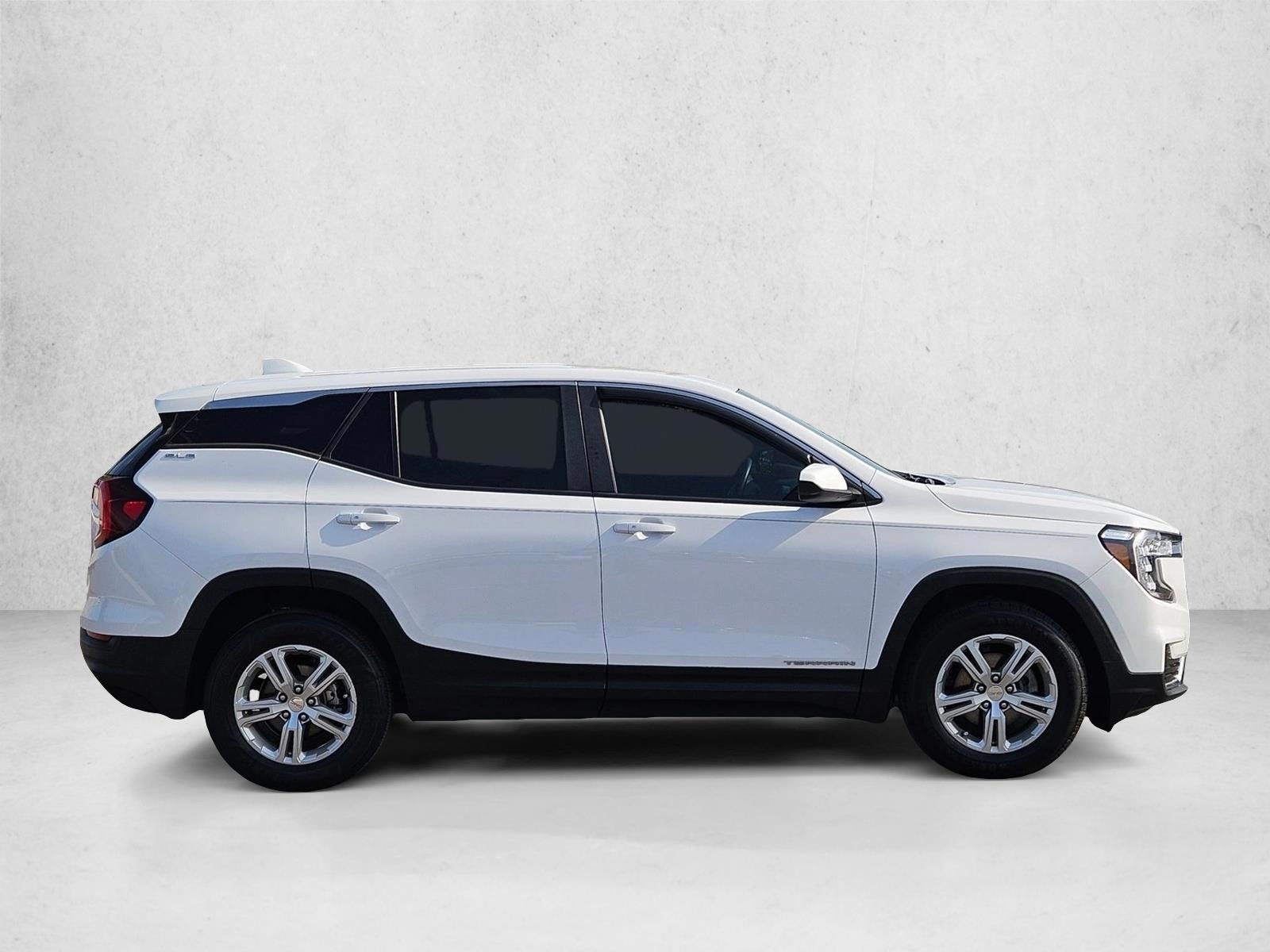 2022 GMC Terrain SLE - Photo 4