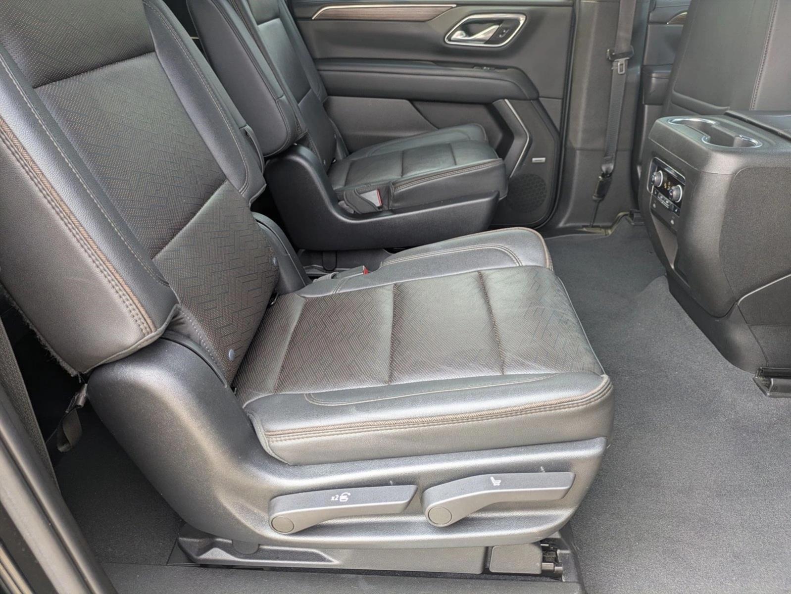 Thumbnail: 2022 Chevrolet Suburban - 6