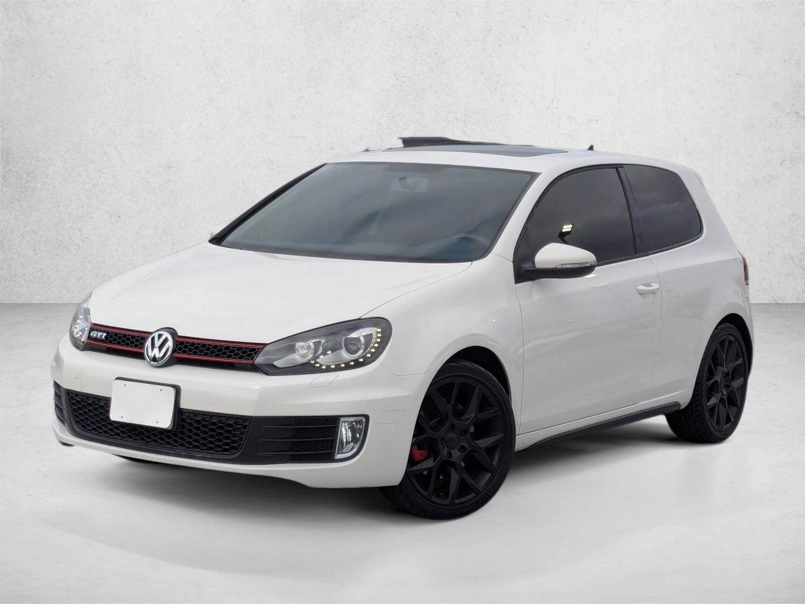 Thumbnail: 2013 Volkswagen Golf - 1