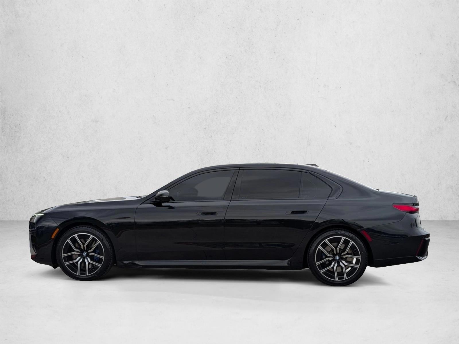 Thumbnail: 2023 BMW 7 Series - 2