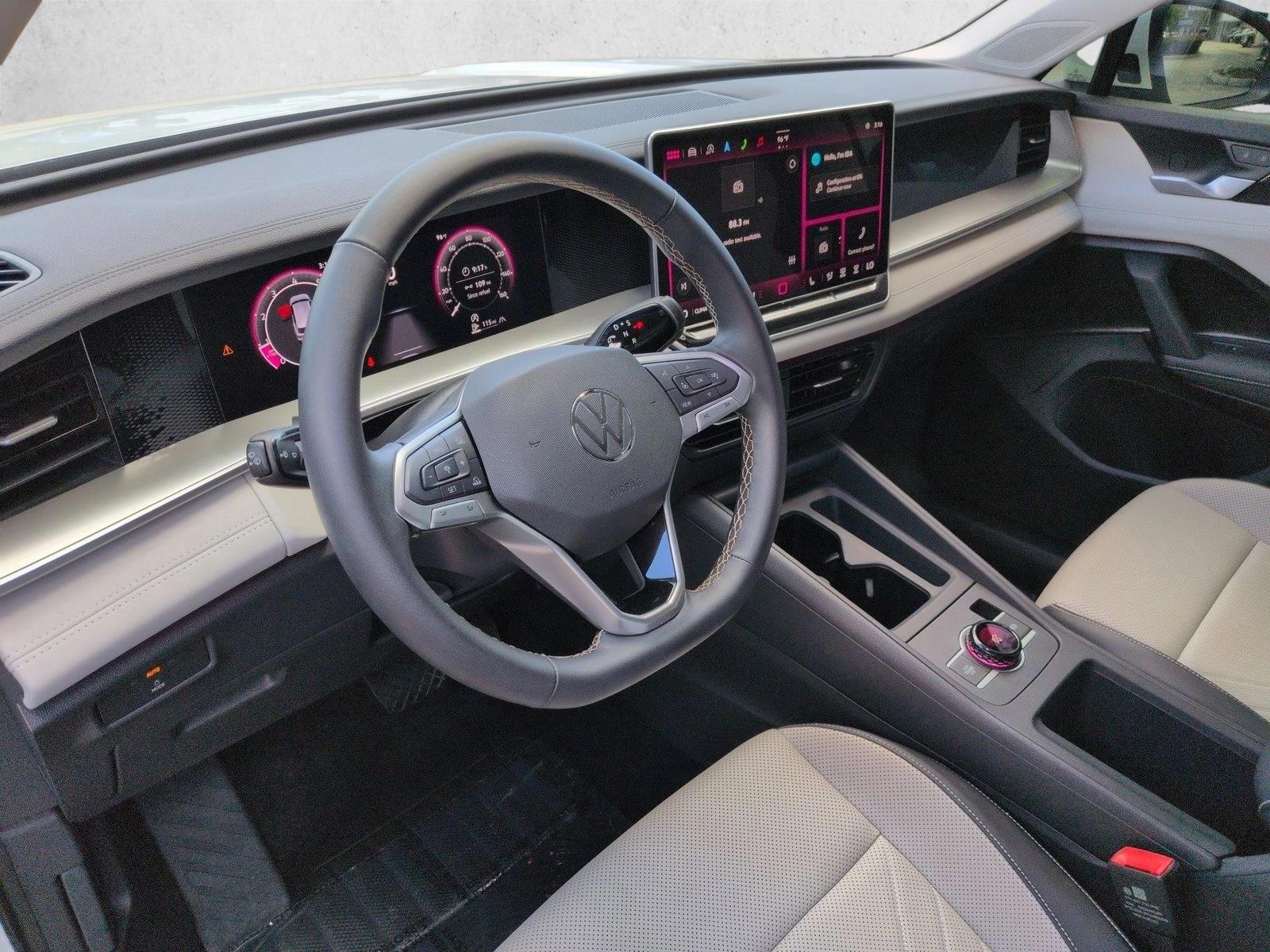 Thumbnail: 2025 Volkswagen Tiguan - 3