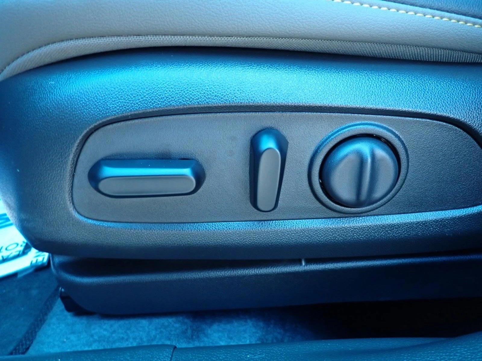 Thumbnail: 2025 Chevrolet Trax - 4