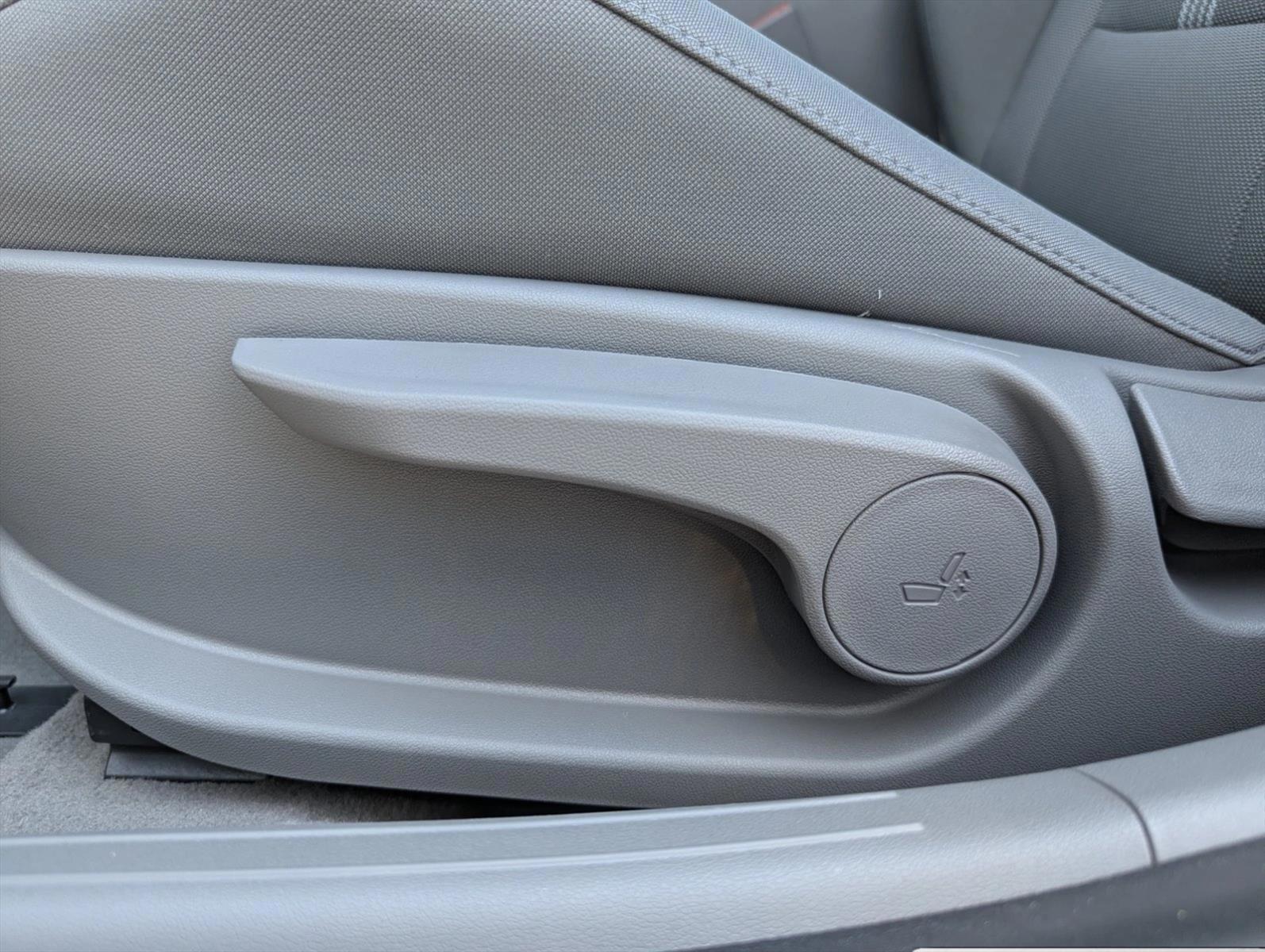 Thumbnail: 2026 Hyundai Elantra - 4