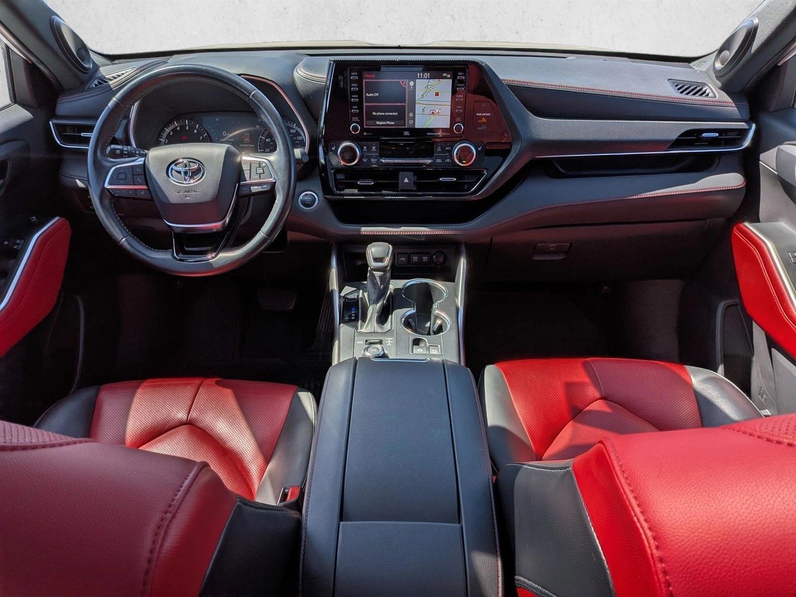 Thumbnail: 2021 Toyota Highlander - 4