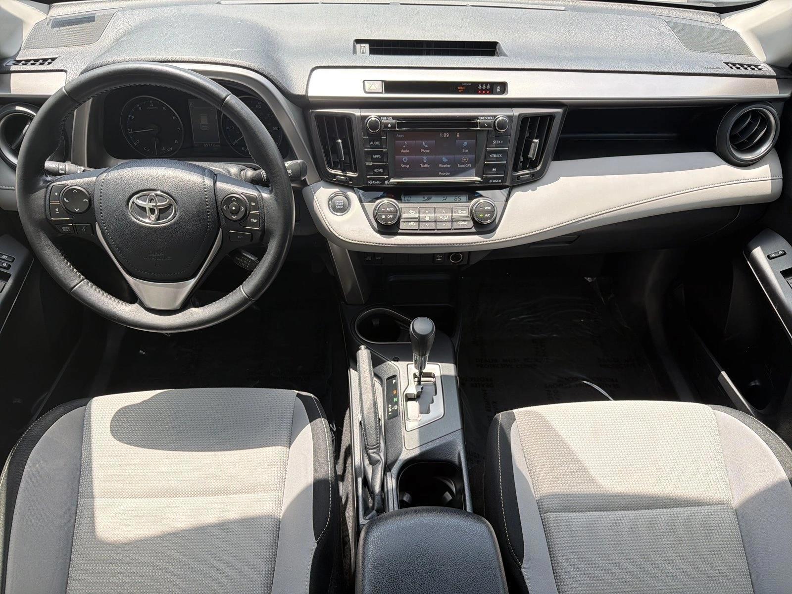Thumbnail: 2018 Toyota RAV4 - 3
