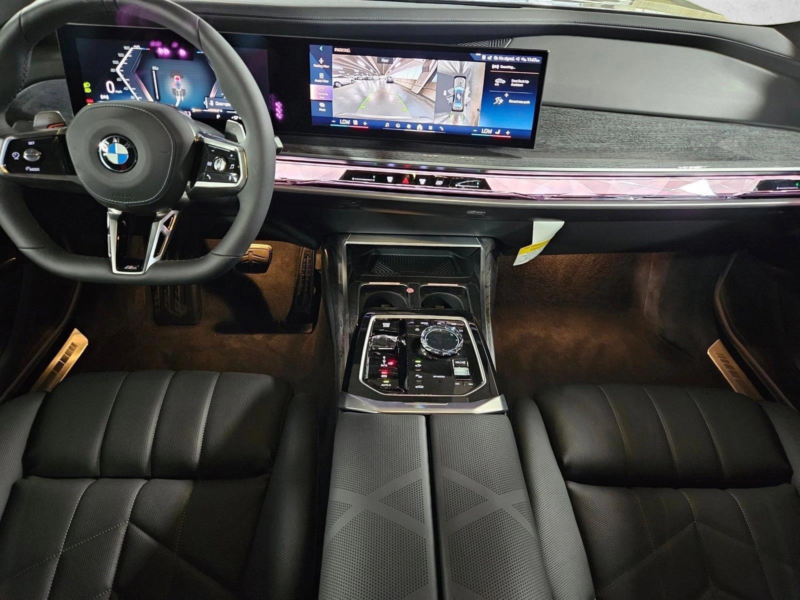 Thumbnail: 2025 BMW 7 Series - 3
