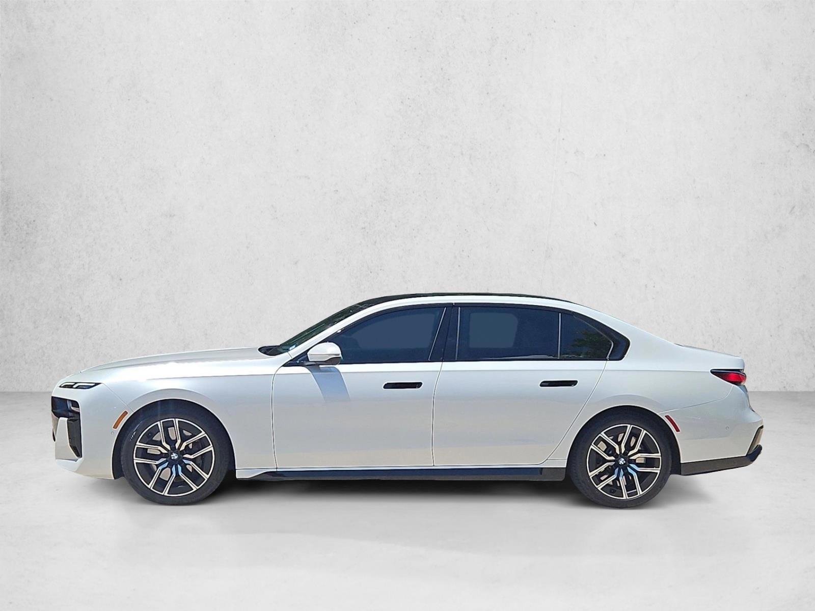 Thumbnail: 2023 BMW 7 Series - 2