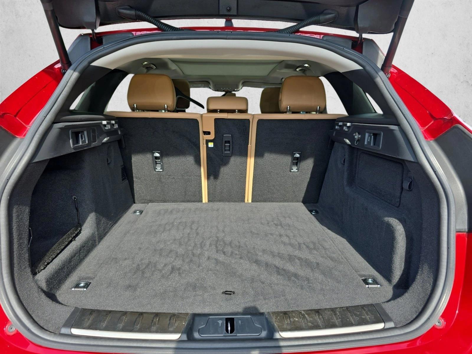2021 Jaguar F-Pace S - Photo 12