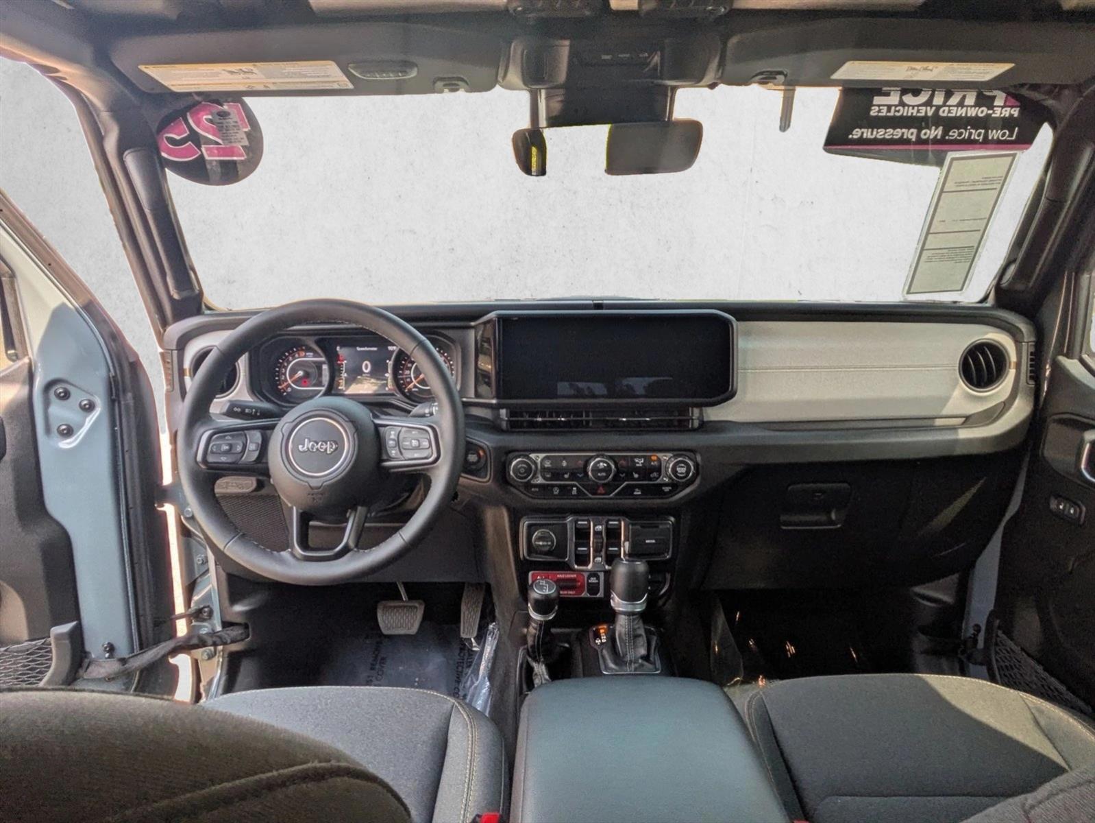 Thumbnail: 2025 Jeep Gladiator - 3