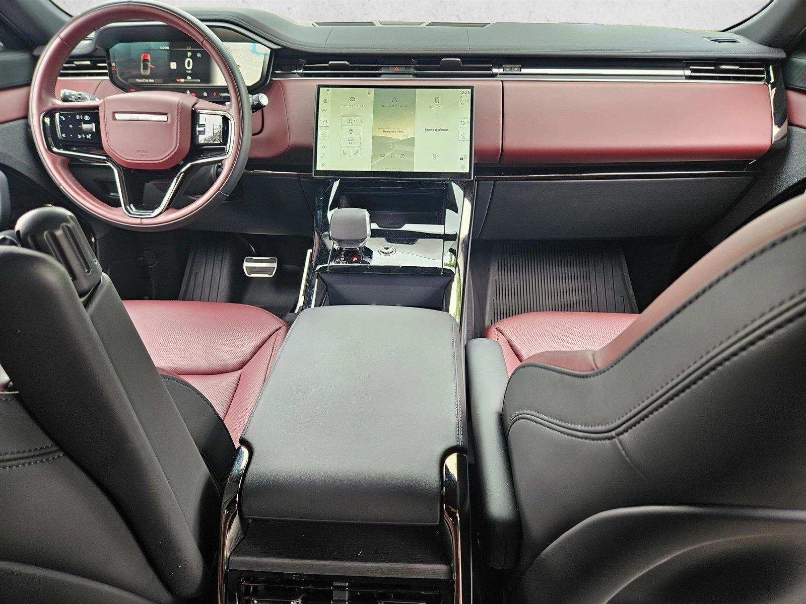 Thumbnail: 2025 Land Rover Range Rover Sport - 3