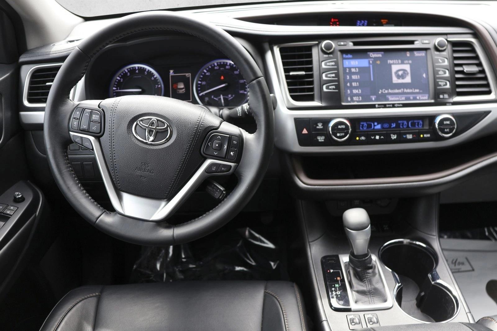 Thumbnail: 2018 Toyota Highlander - 4