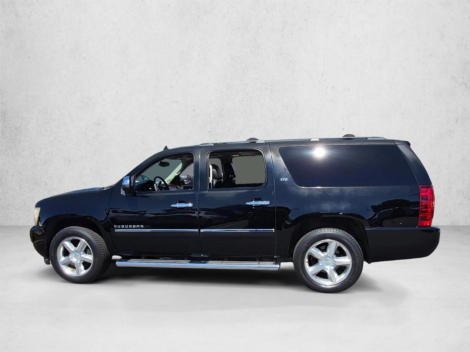 Thumbnail: 2014 Chevrolet Suburban - 2