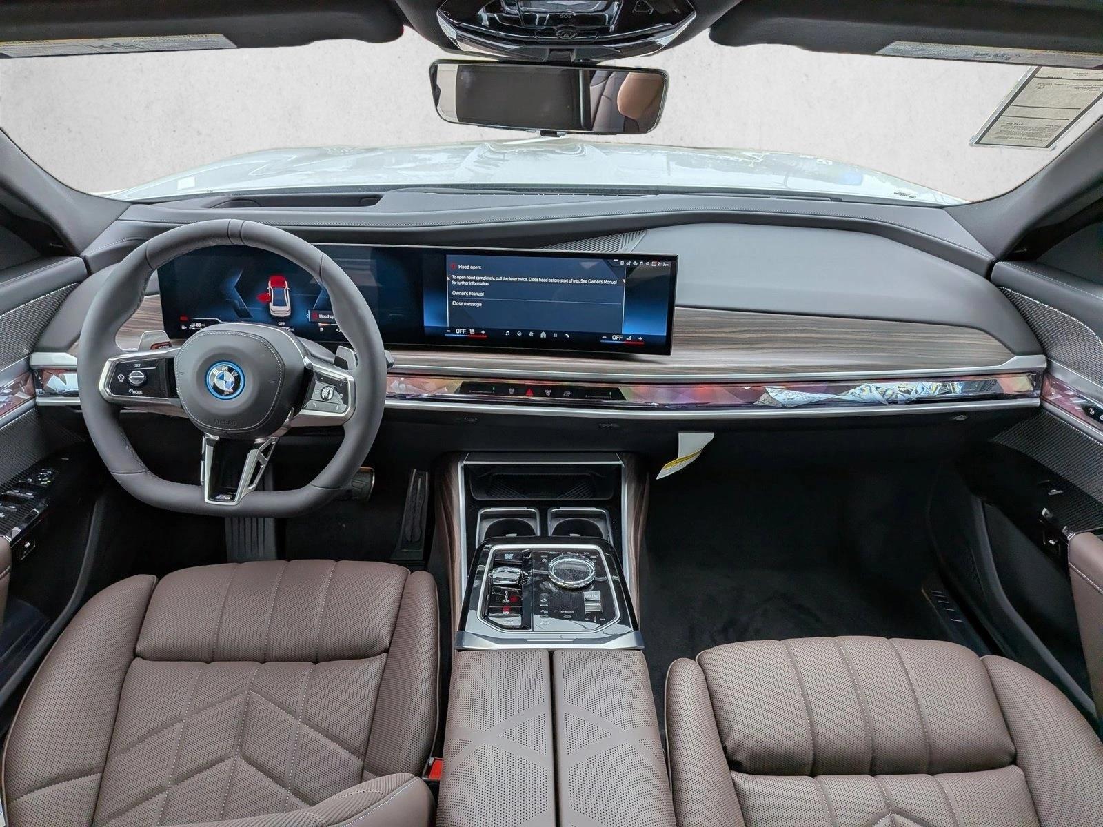 Thumbnail: 2026 BMW 7 Series - 4