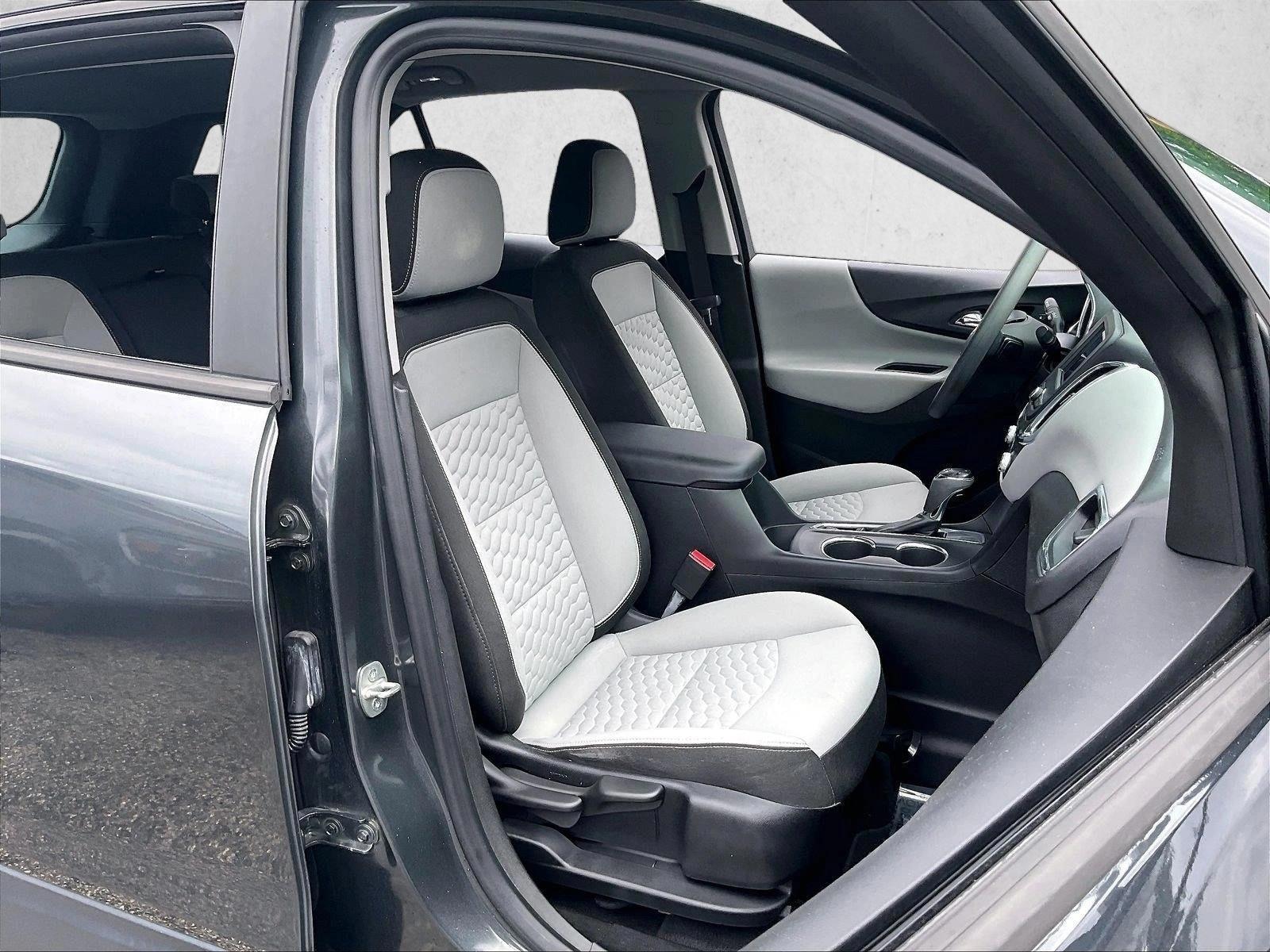 2020 Chevrolet Equinox LS - Photo 9