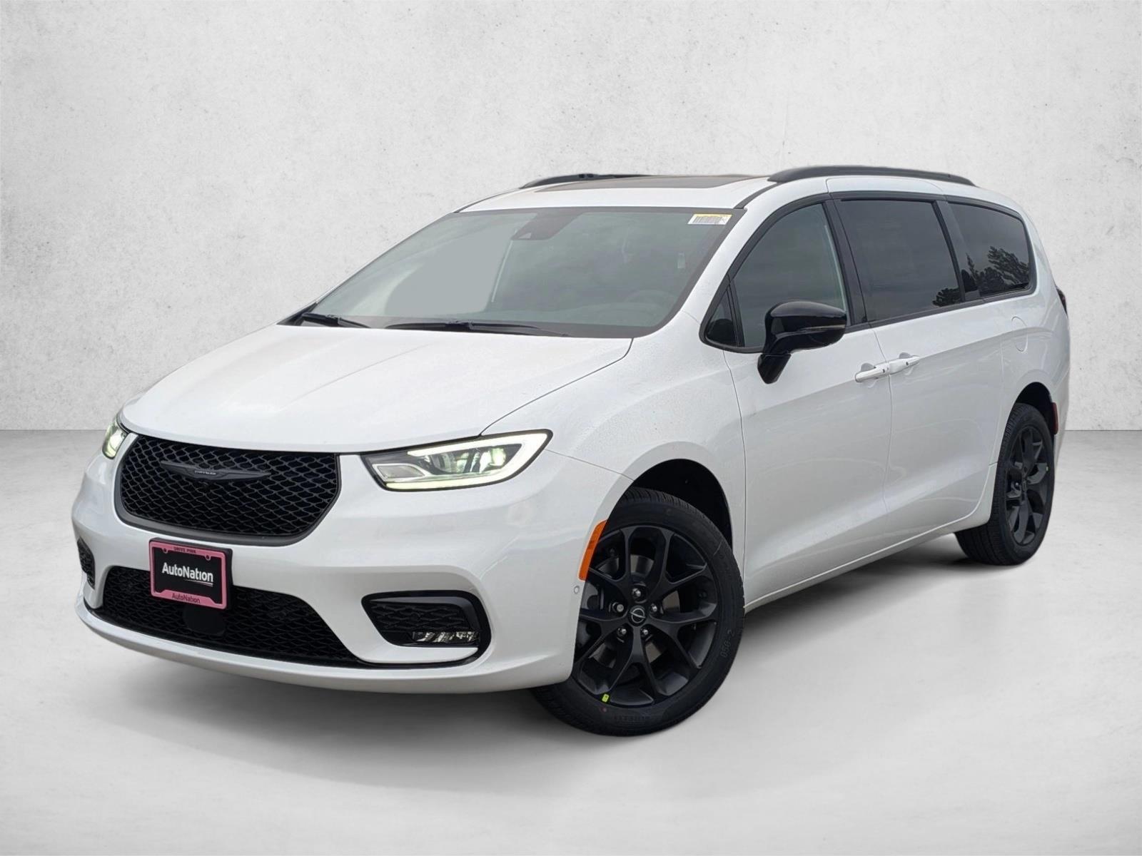 Thumbnail: 2026 Chrysler Pacifica - 1