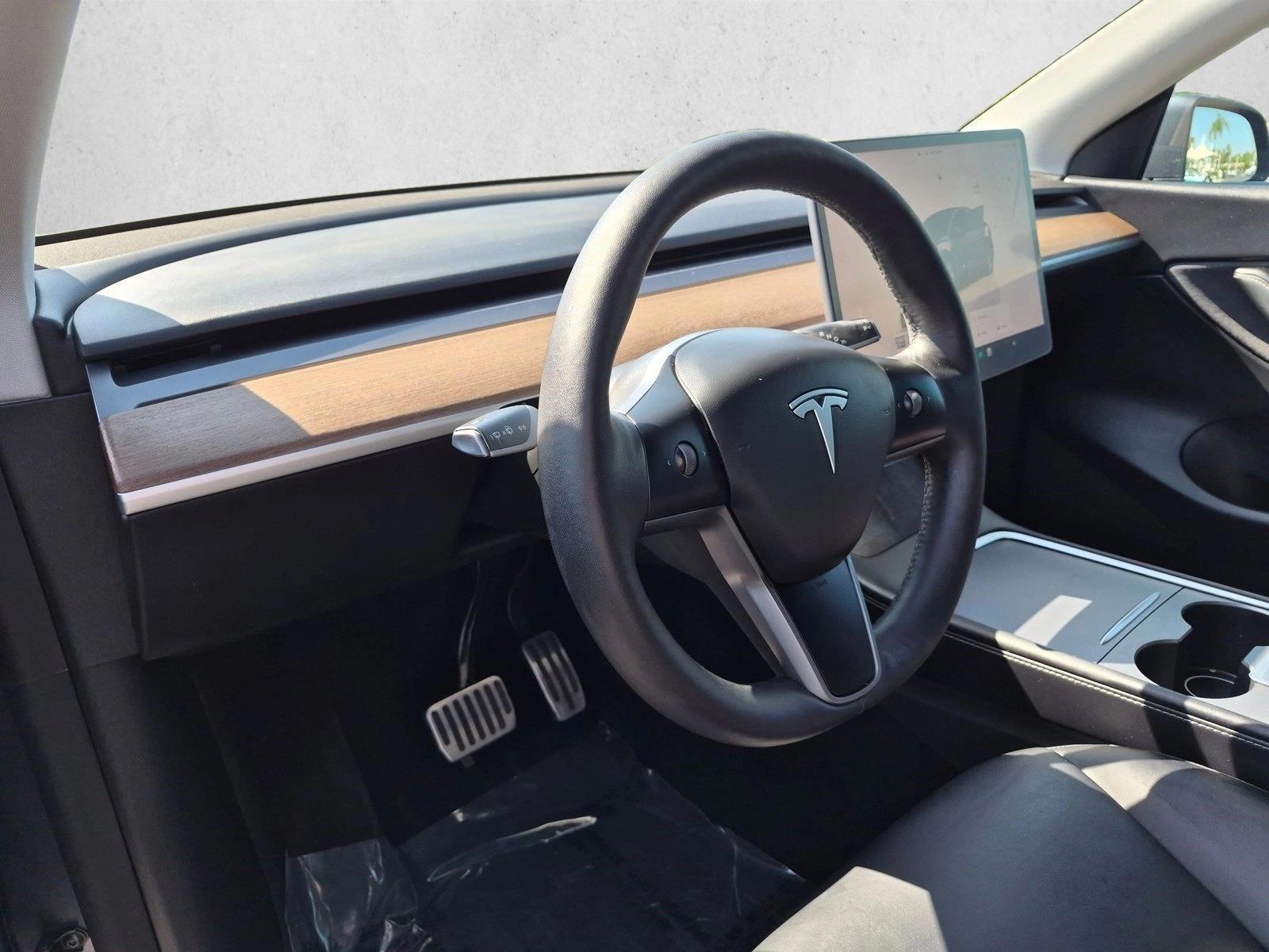 Thumbnail: 2022 Tesla Model Y - 4