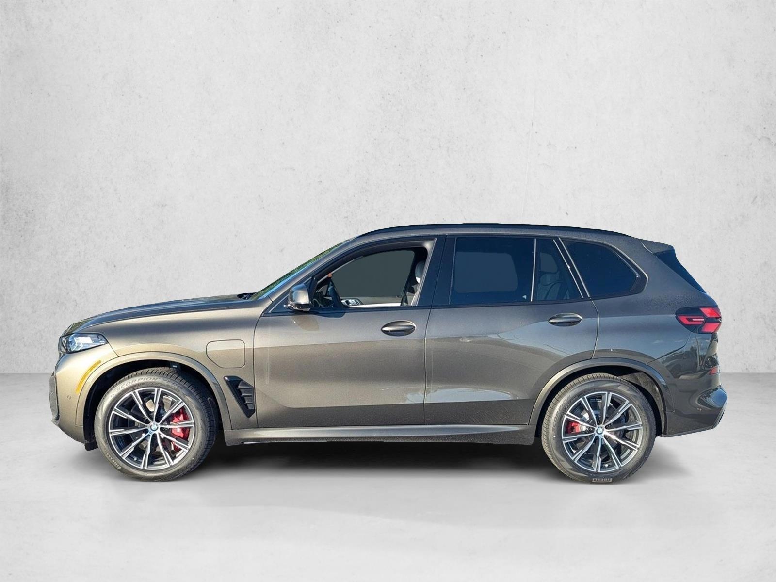 Thumbnail: 2026 BMW X5 - 2