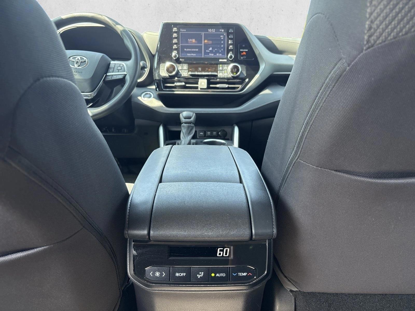 Thumbnail: 2021 Toyota Highlander - 4