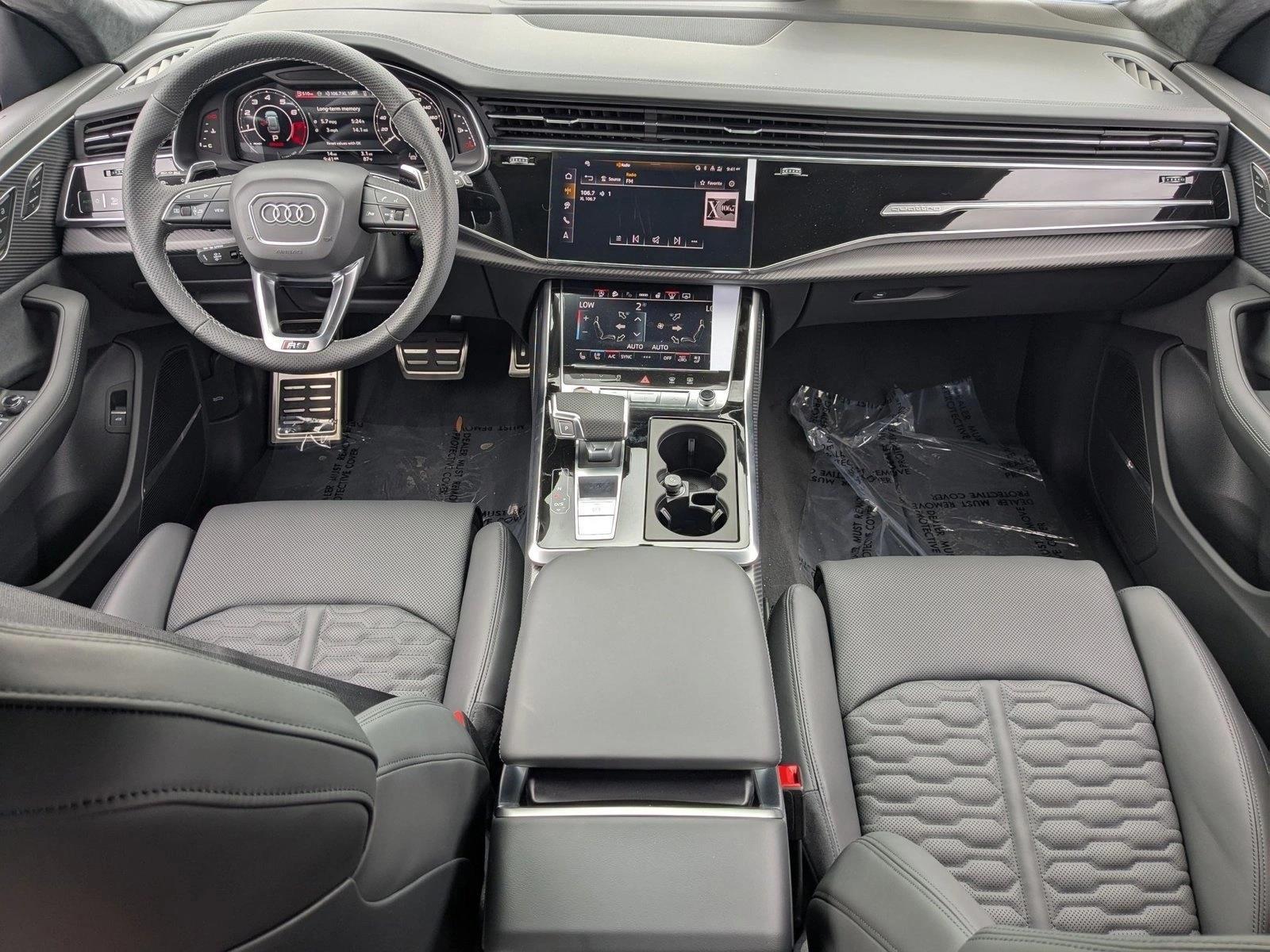 Thumbnail: 2026 Audi RS Q8 - 4