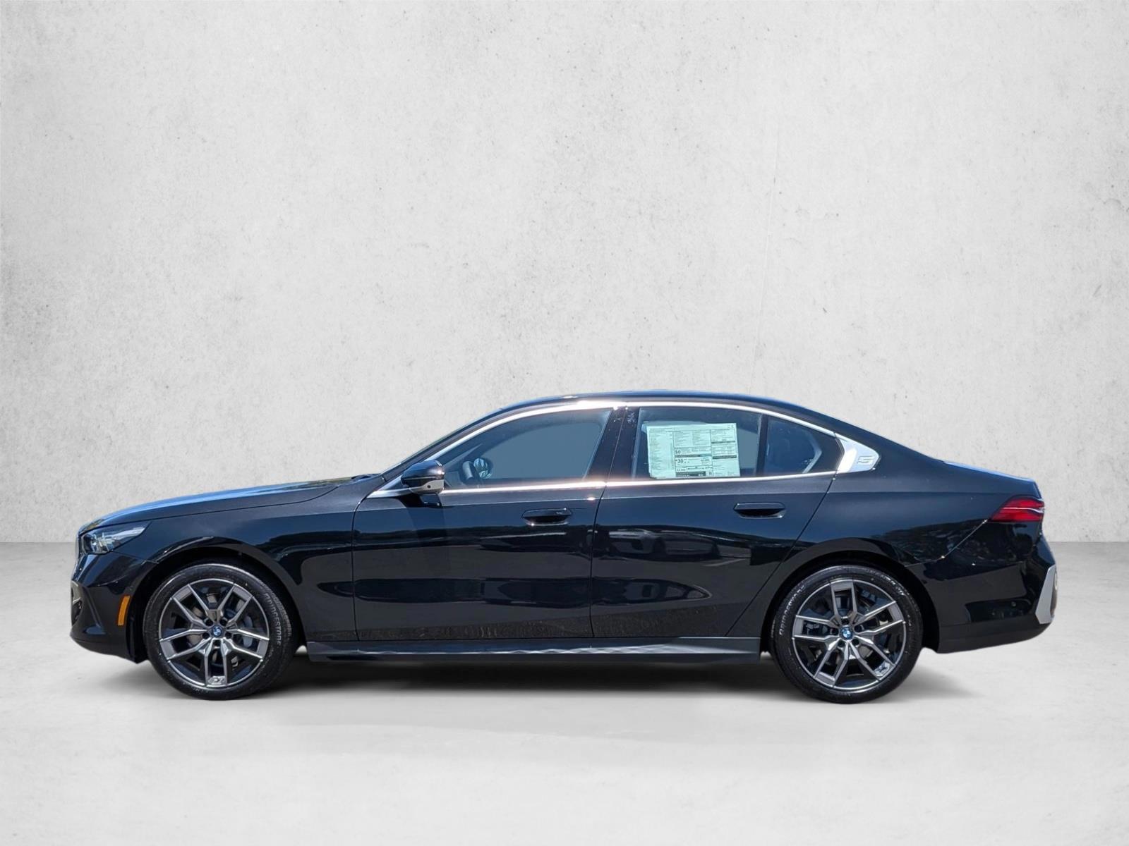 Thumbnail: 2027 BMW 5 Series - 2