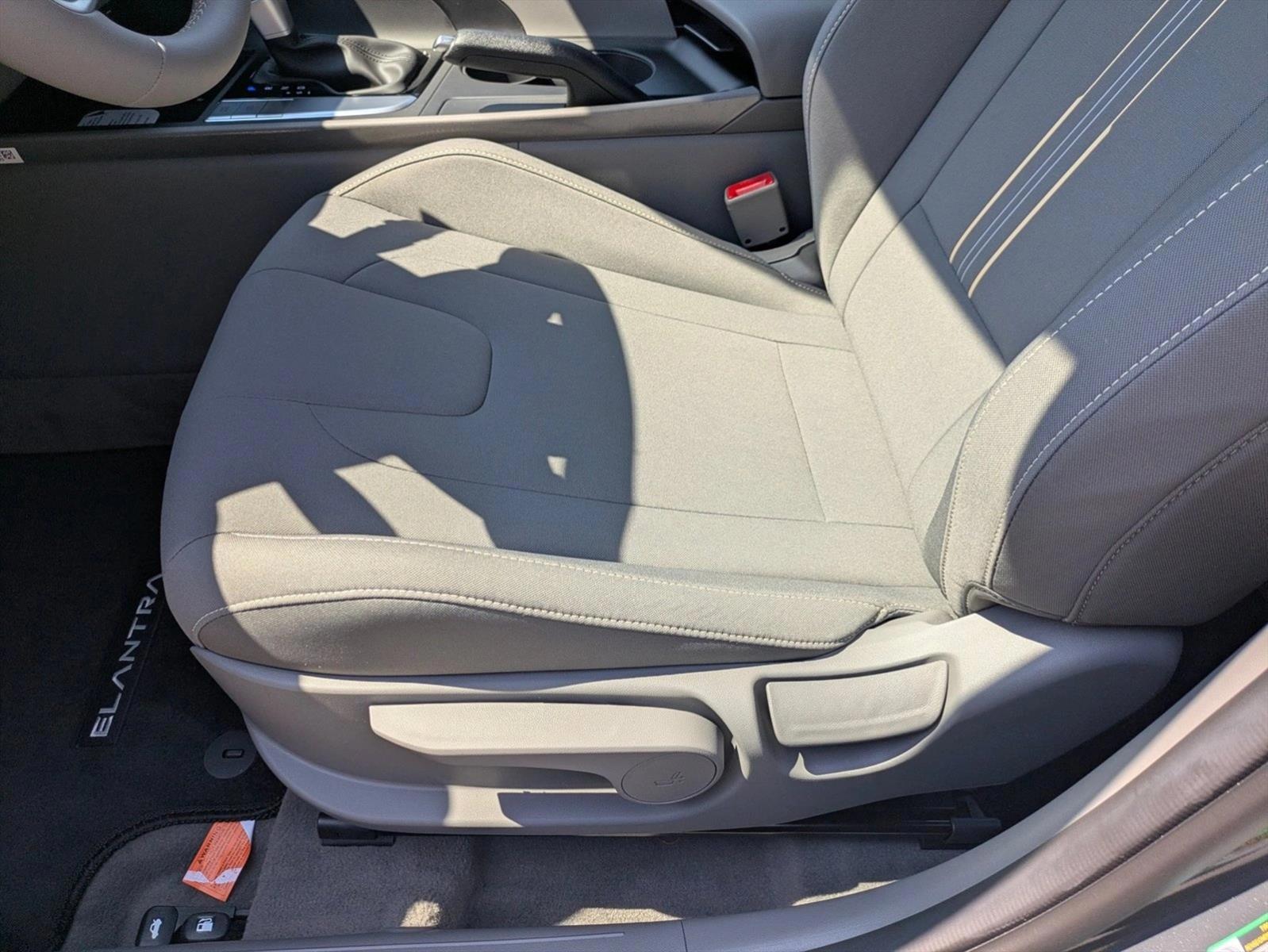 Thumbnail: 2026 Hyundai Elantra - 4