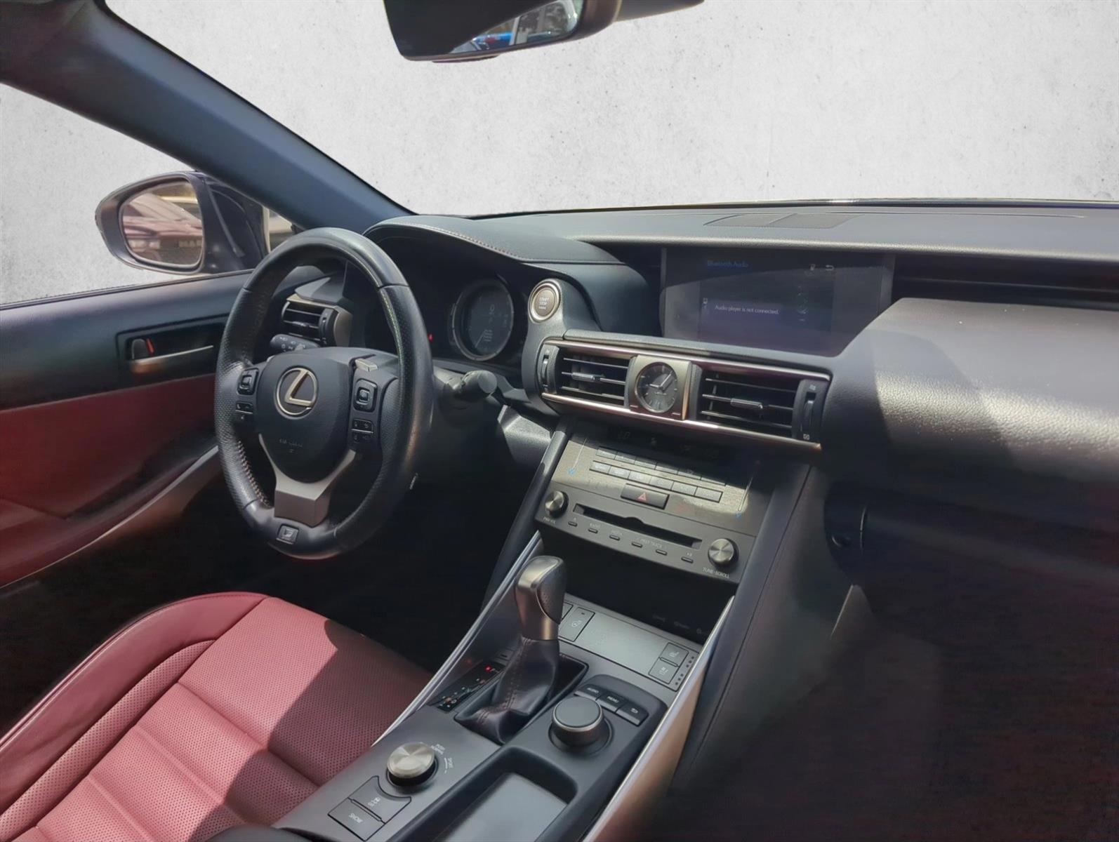 Thumbnail: 2020 Lexus IS - 3
