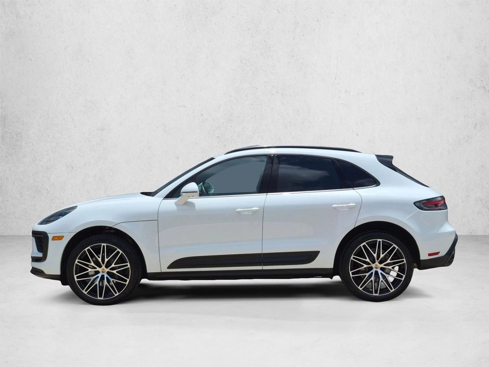 Thumbnail: 2026 Porsche Macan - 2