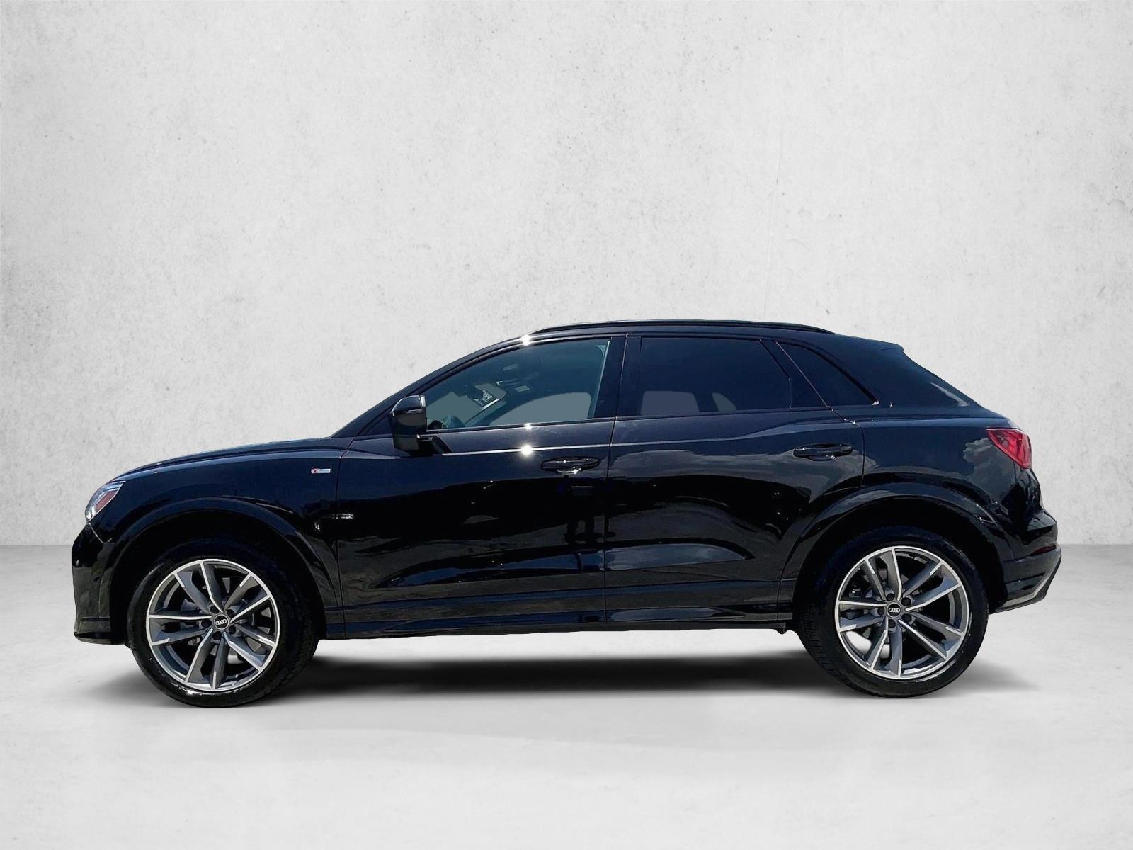 Thumbnail: 2023 Audi Q3 - 2