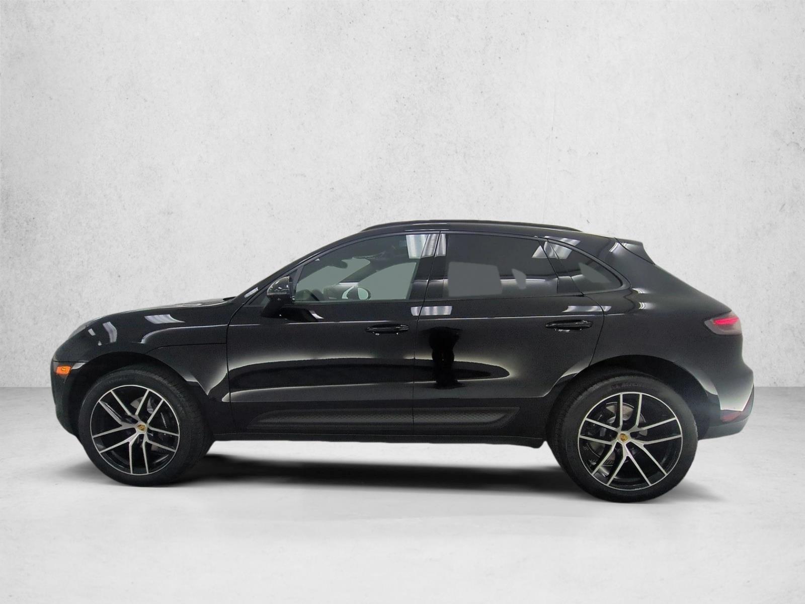 Thumbnail: 2026 Porsche Macan - 2