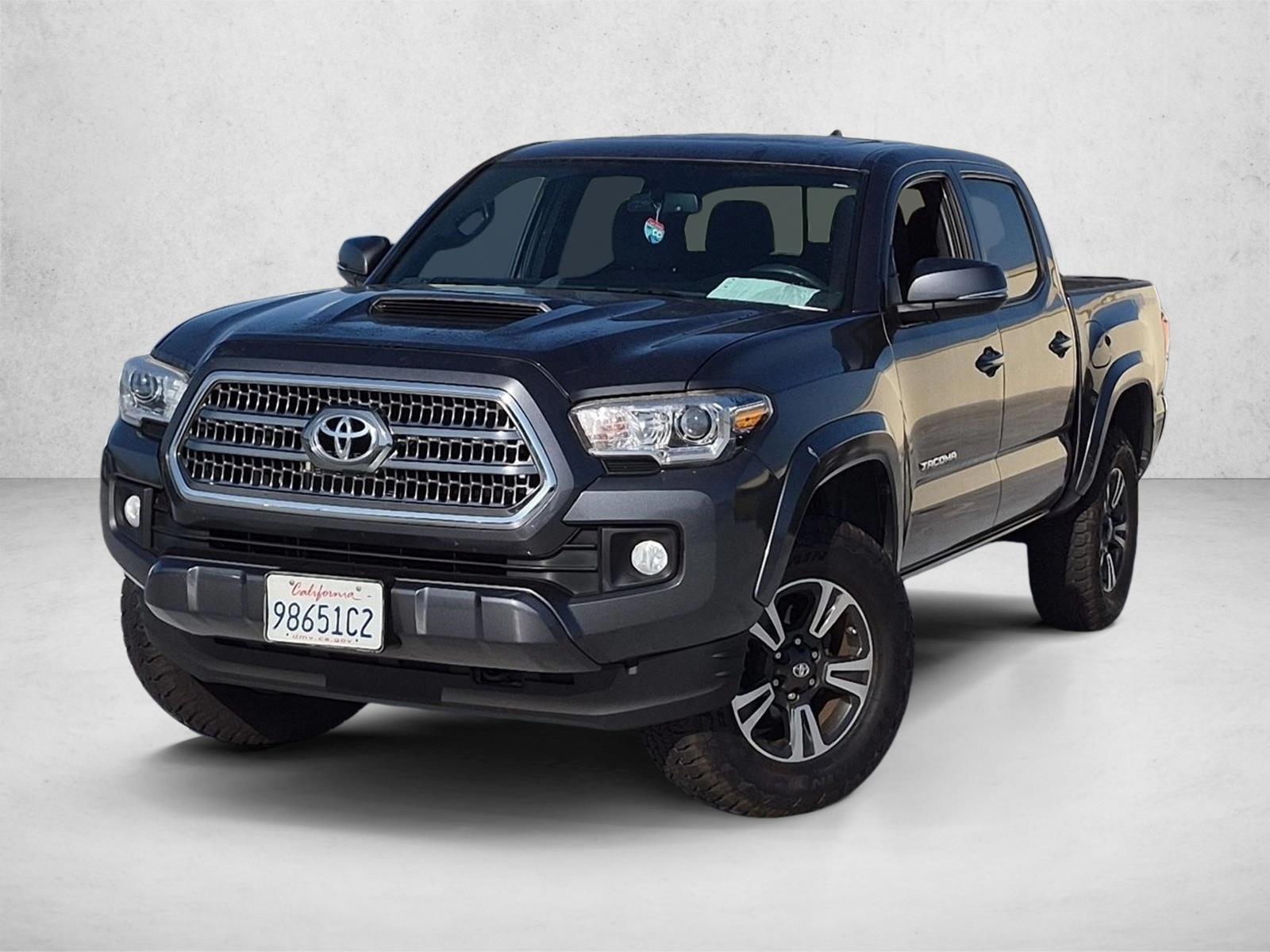 Thumbnail: 2017 Toyota Tacoma - 2