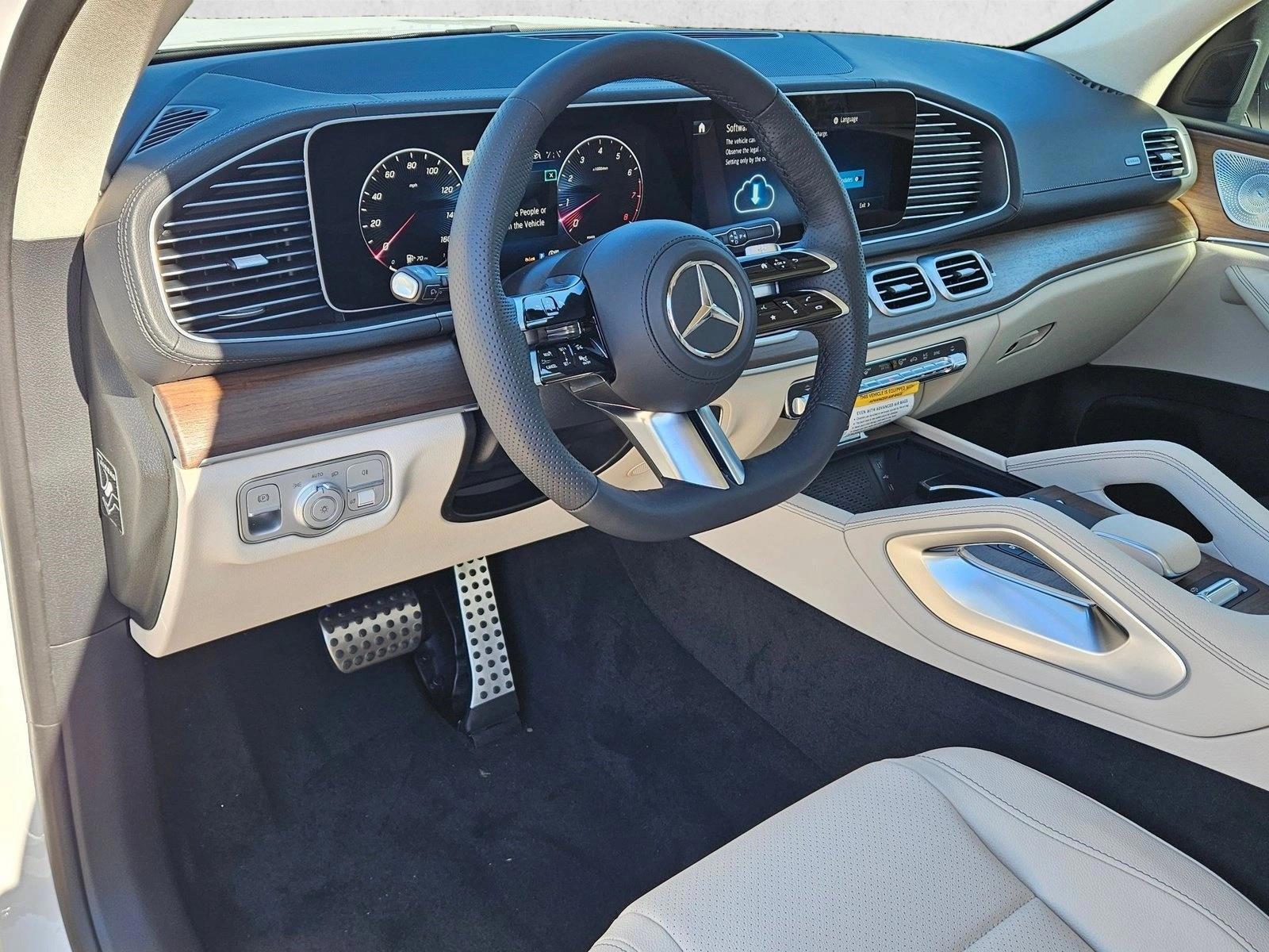 Thumbnail: 2026 Mercedes-Benz GLS - 3