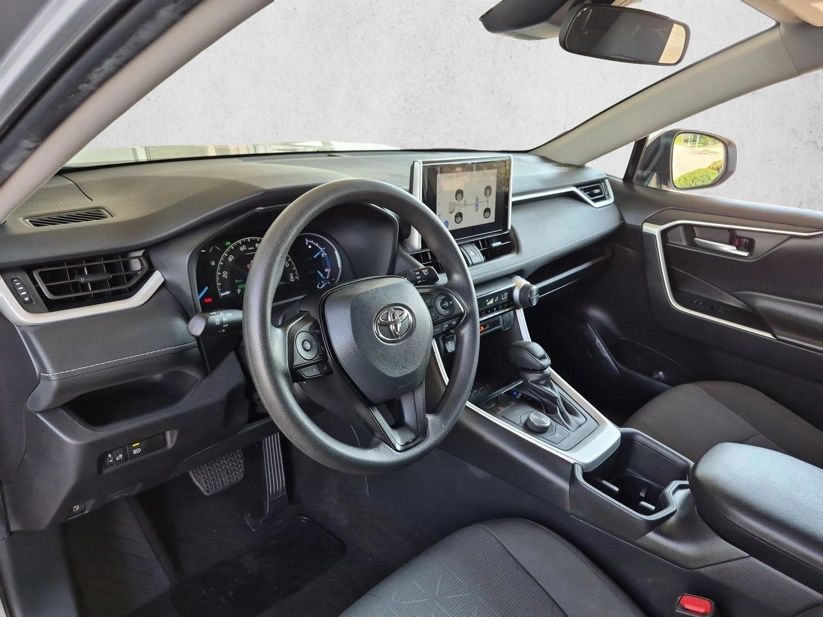 Thumbnail: 2025 Toyota RAV4 - 3