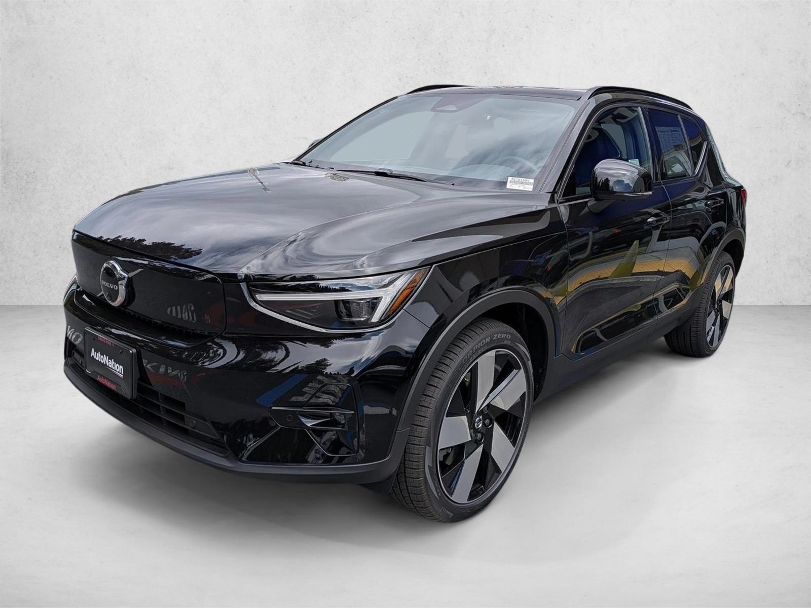 Thumbnail: 2026 Volvo EX40 - 1