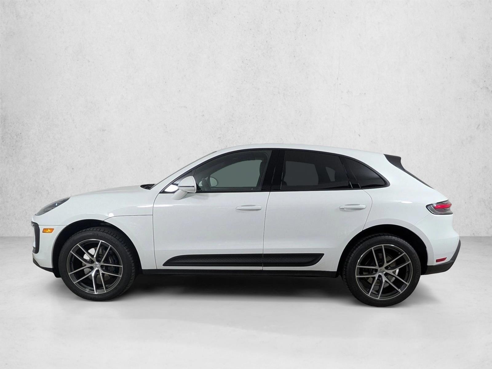 Thumbnail: 2025 Porsche Macan - 2