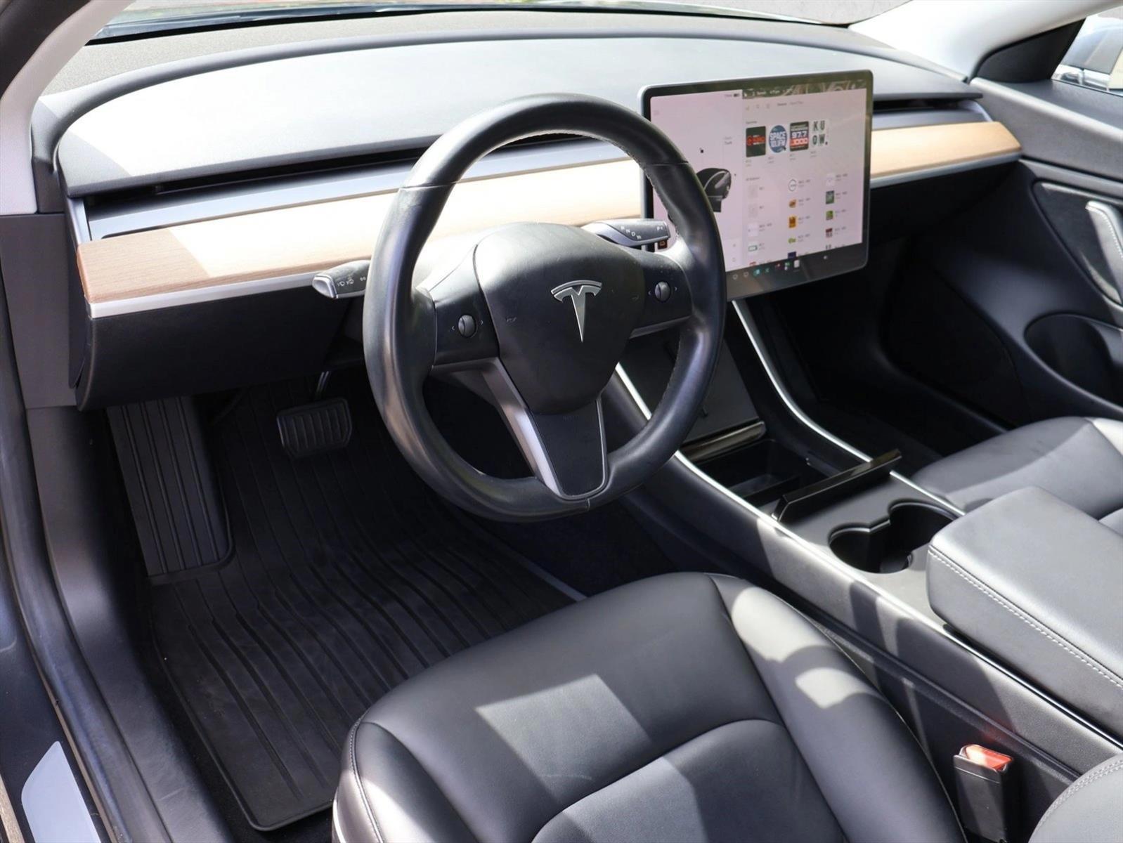 Thumbnail: 2018 Tesla Model 3 - 3