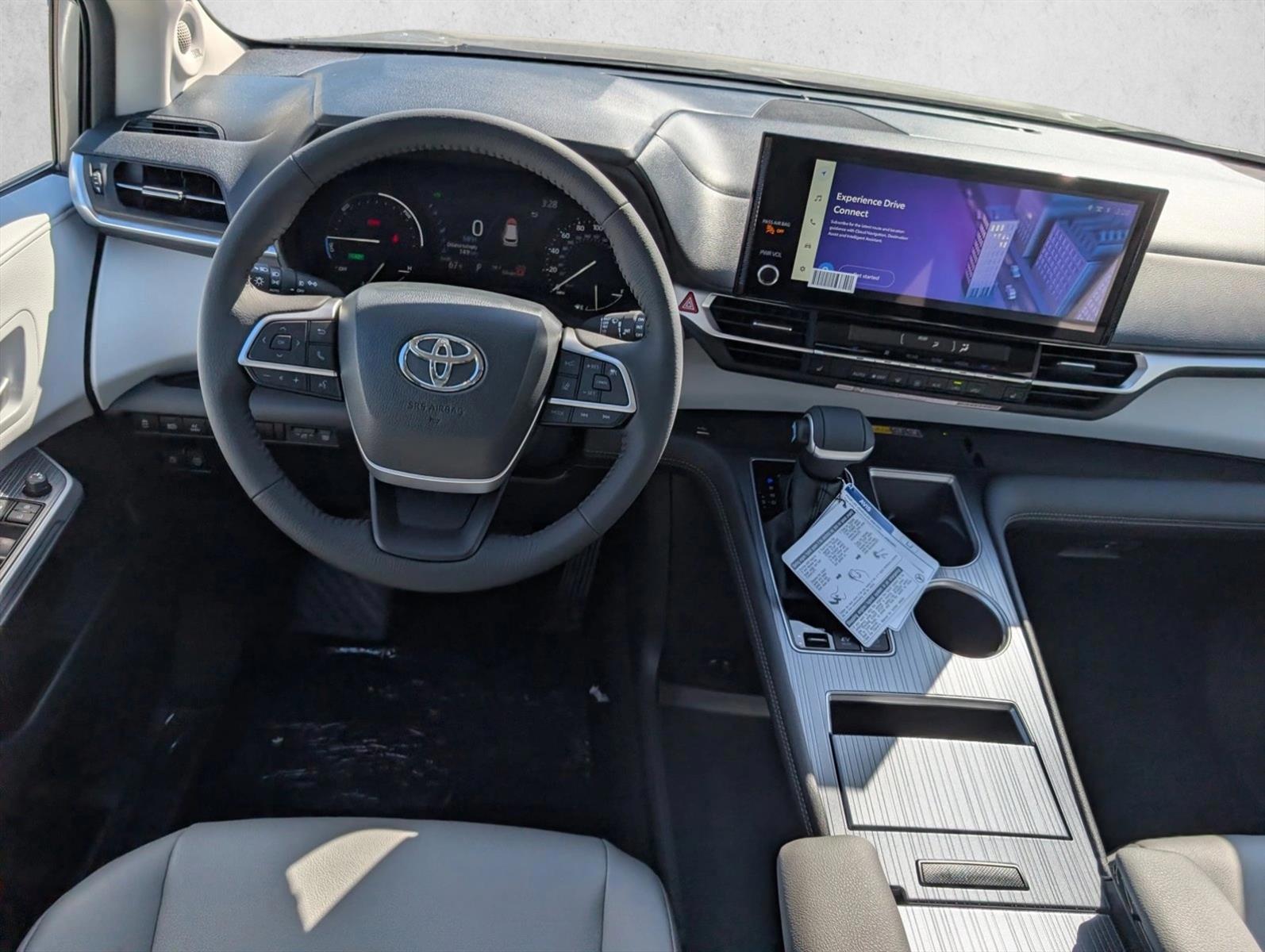 Thumbnail: 2026 Toyota Sienna - 3